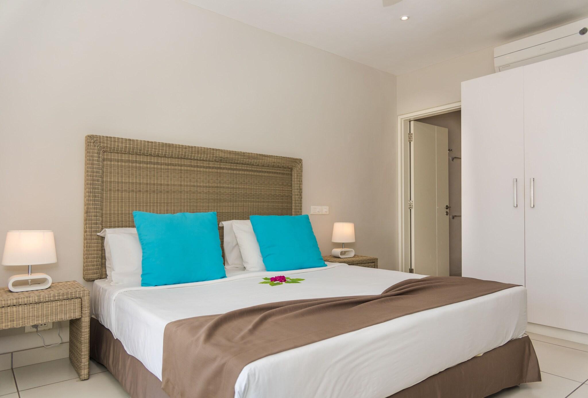 Studio Queen Size Bed