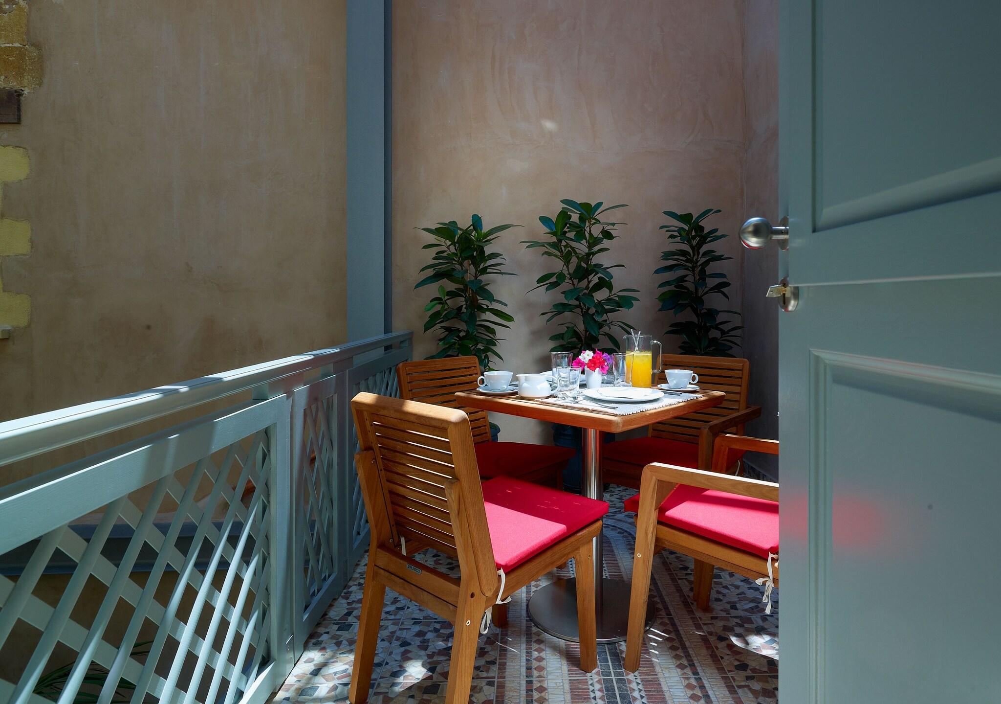 Double Superior King Bed