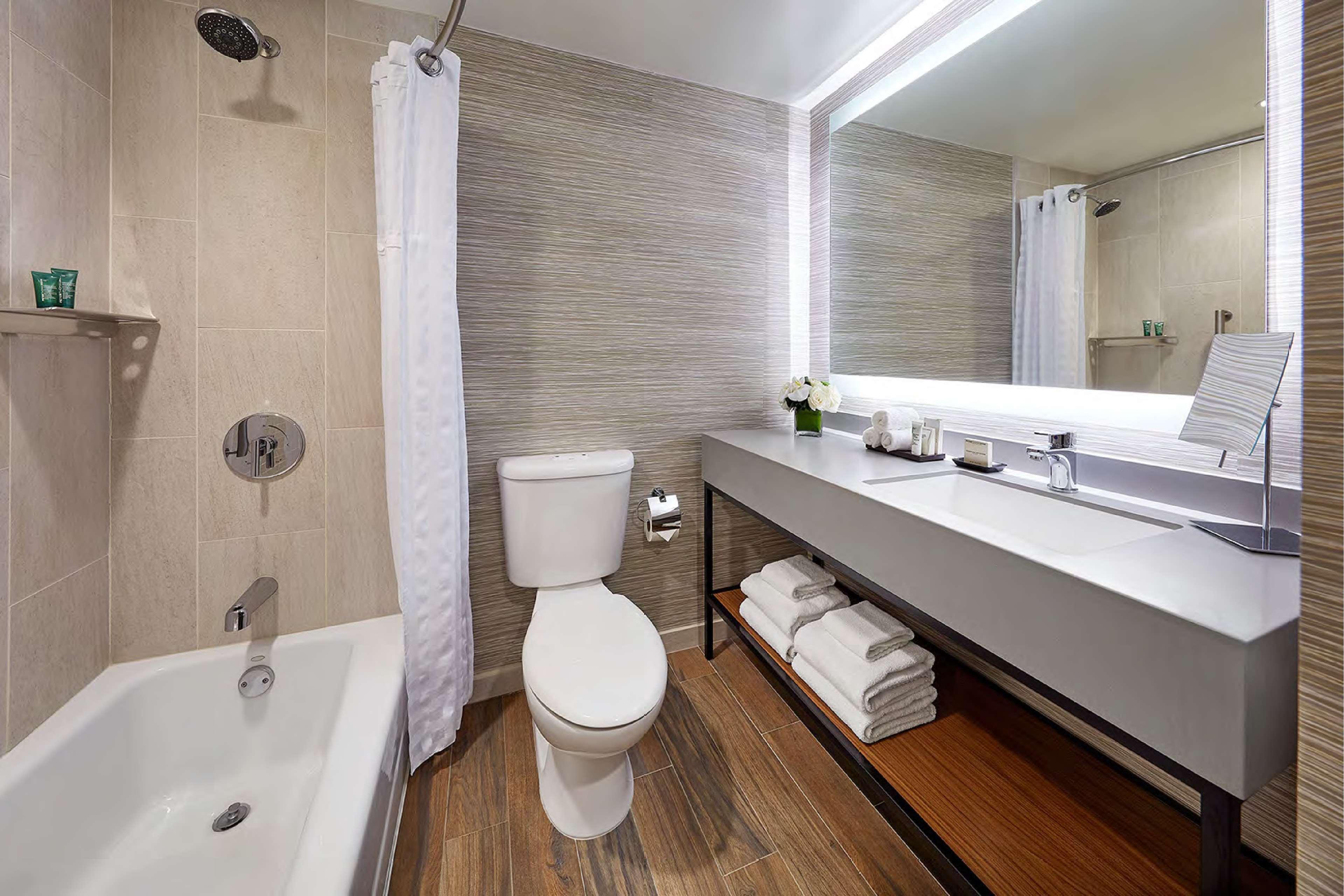 Double Deluxe Two Queen Beds