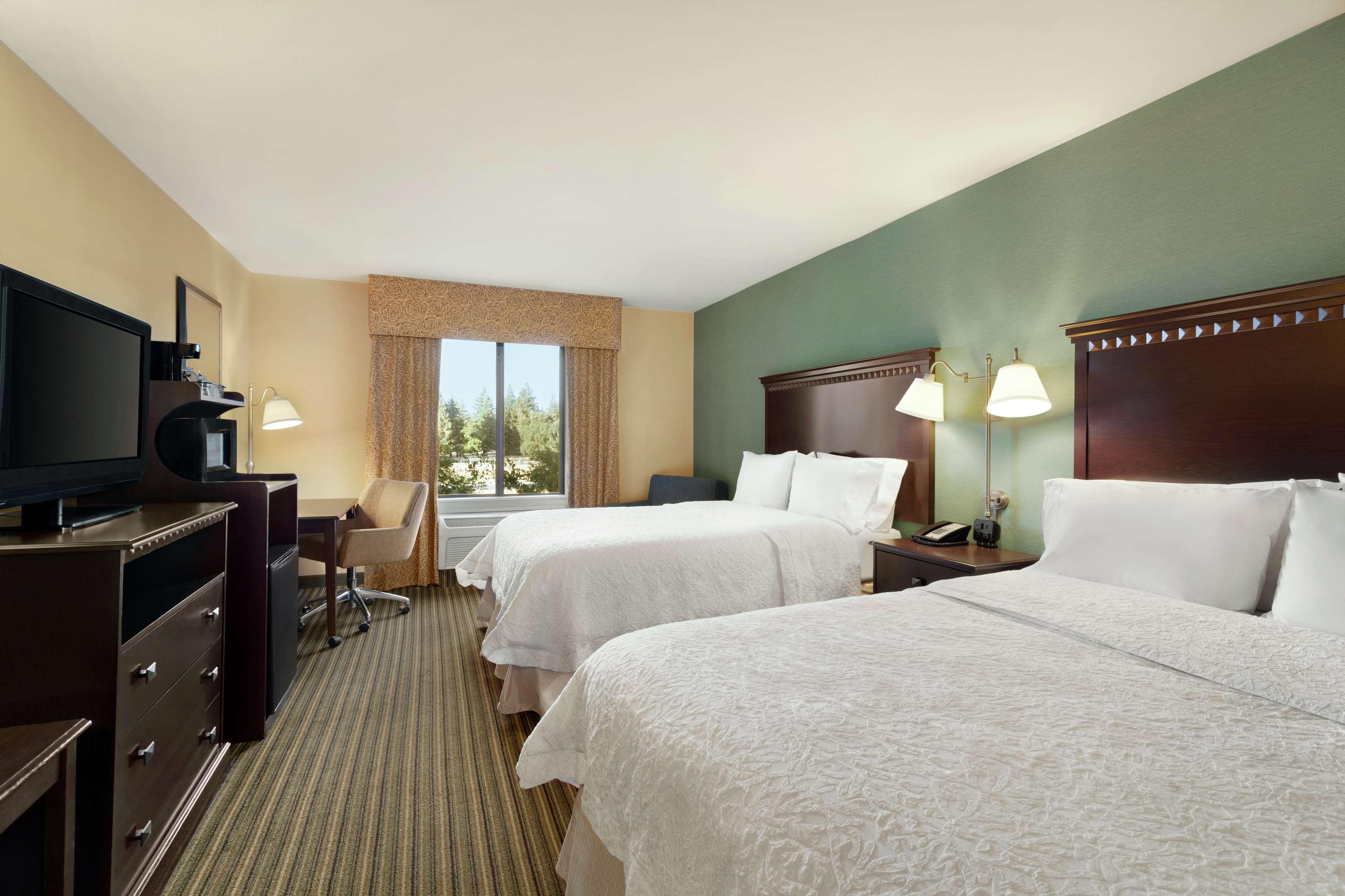 Double Two Queen Beds Non Smoking