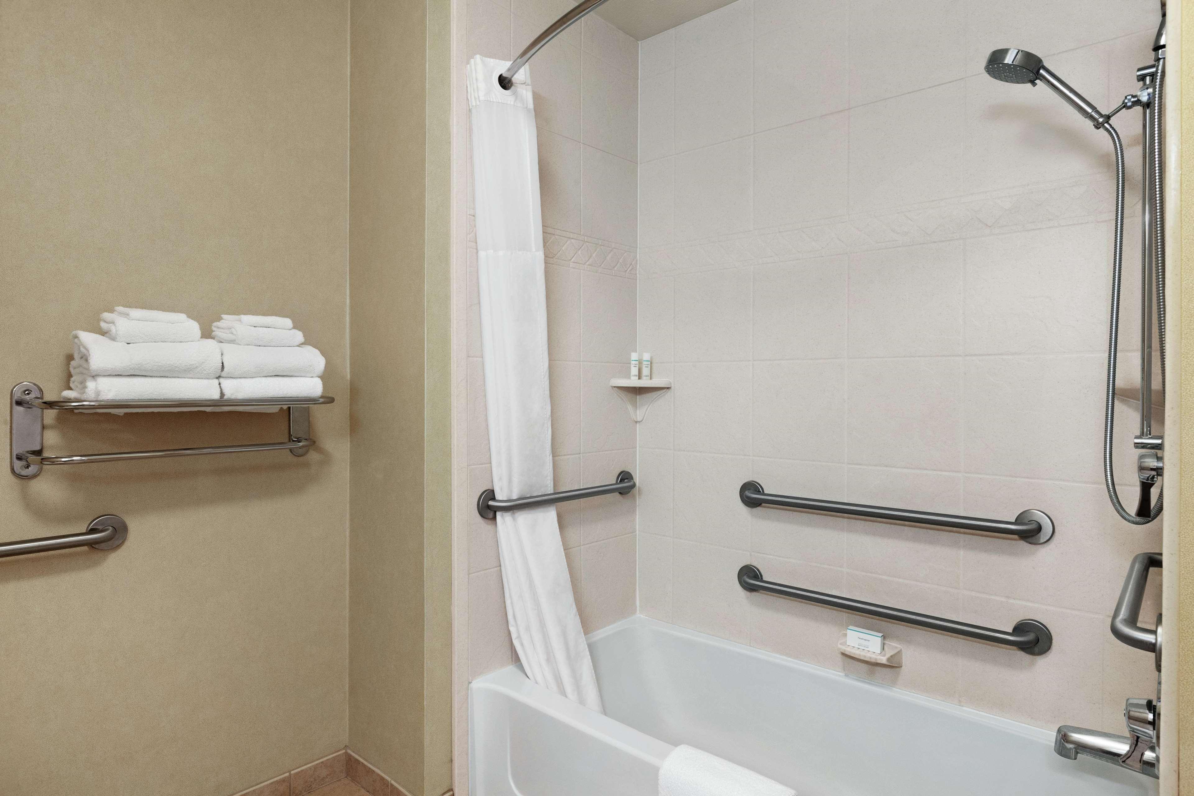 Double Two Queen Beds Non Smoking