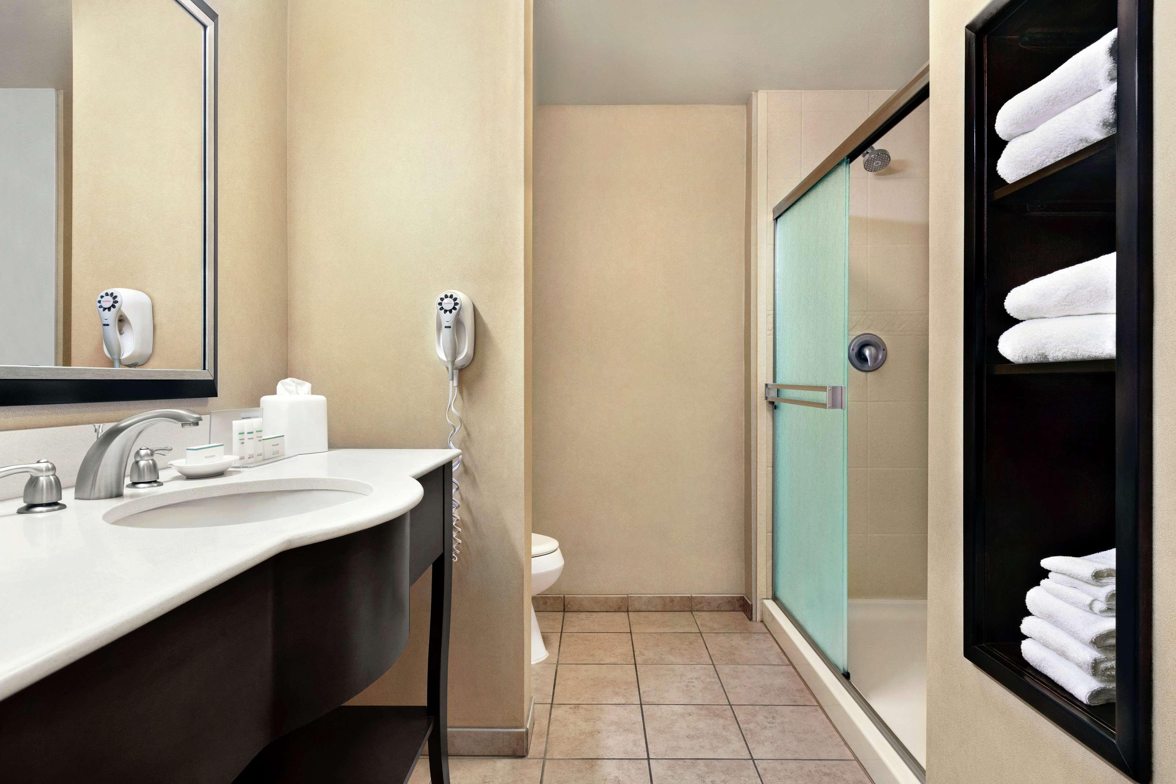 Double King Bed Non Smoking