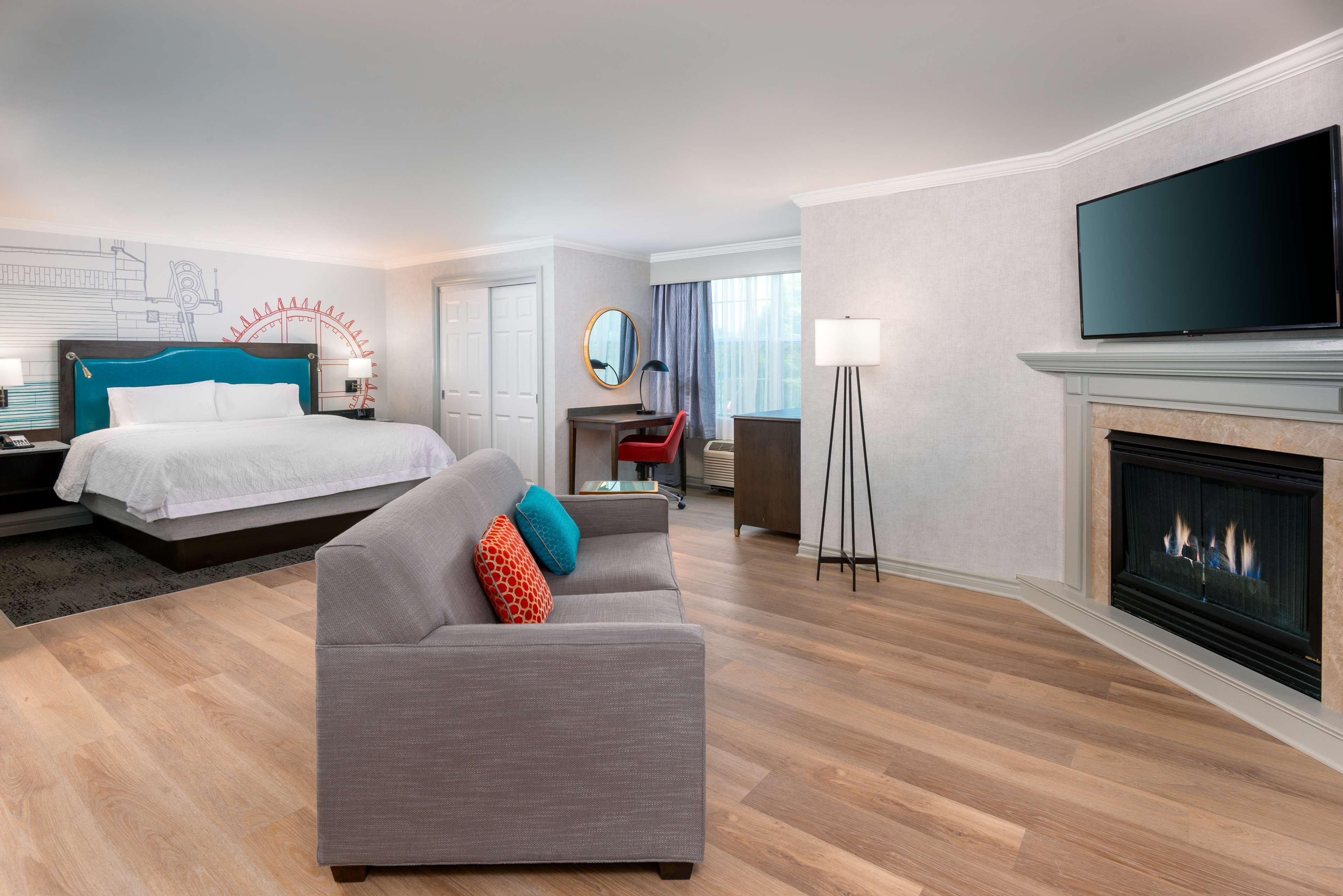 Studio King Size Bed