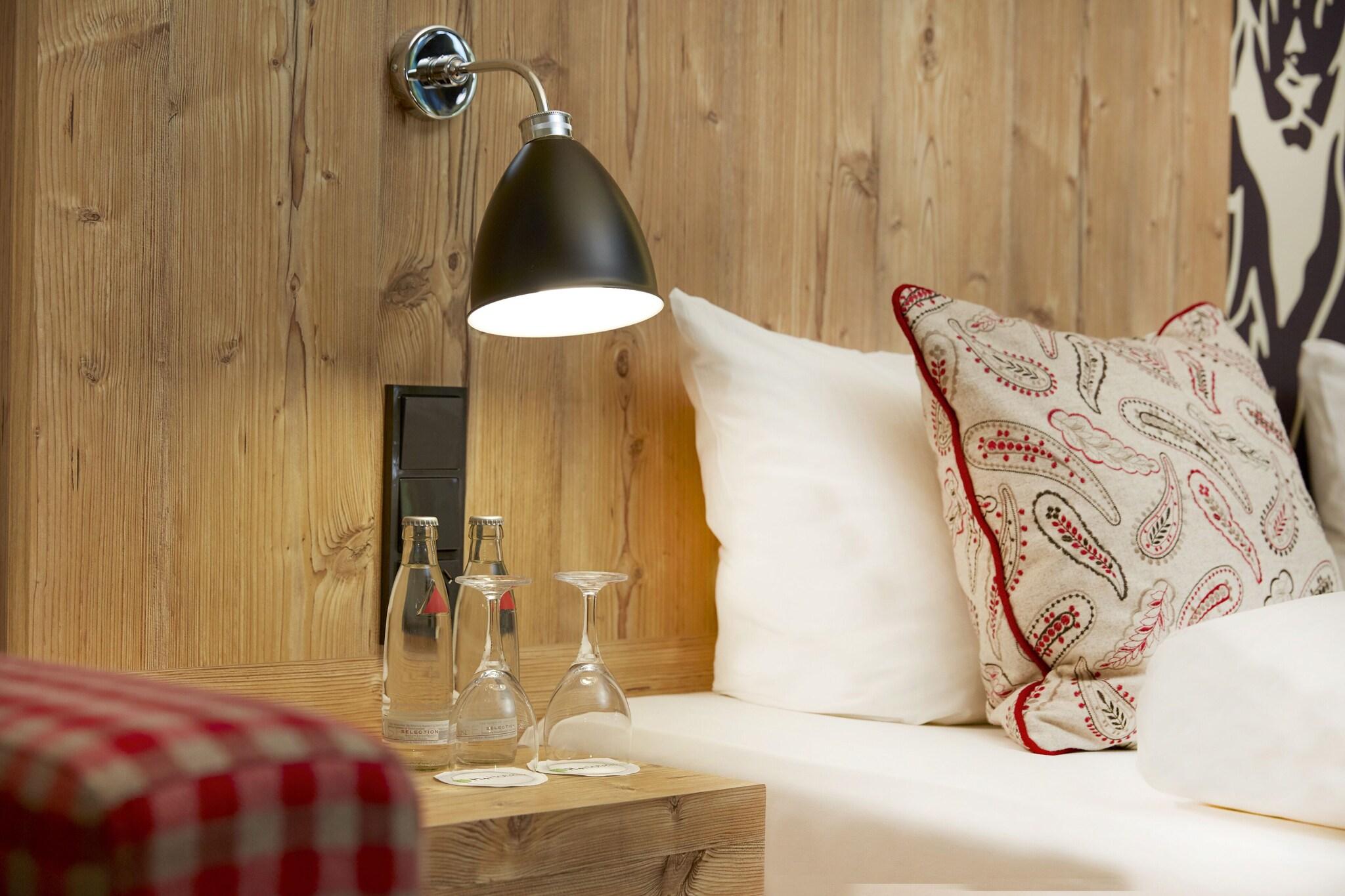 Double Deluxe Two Beds