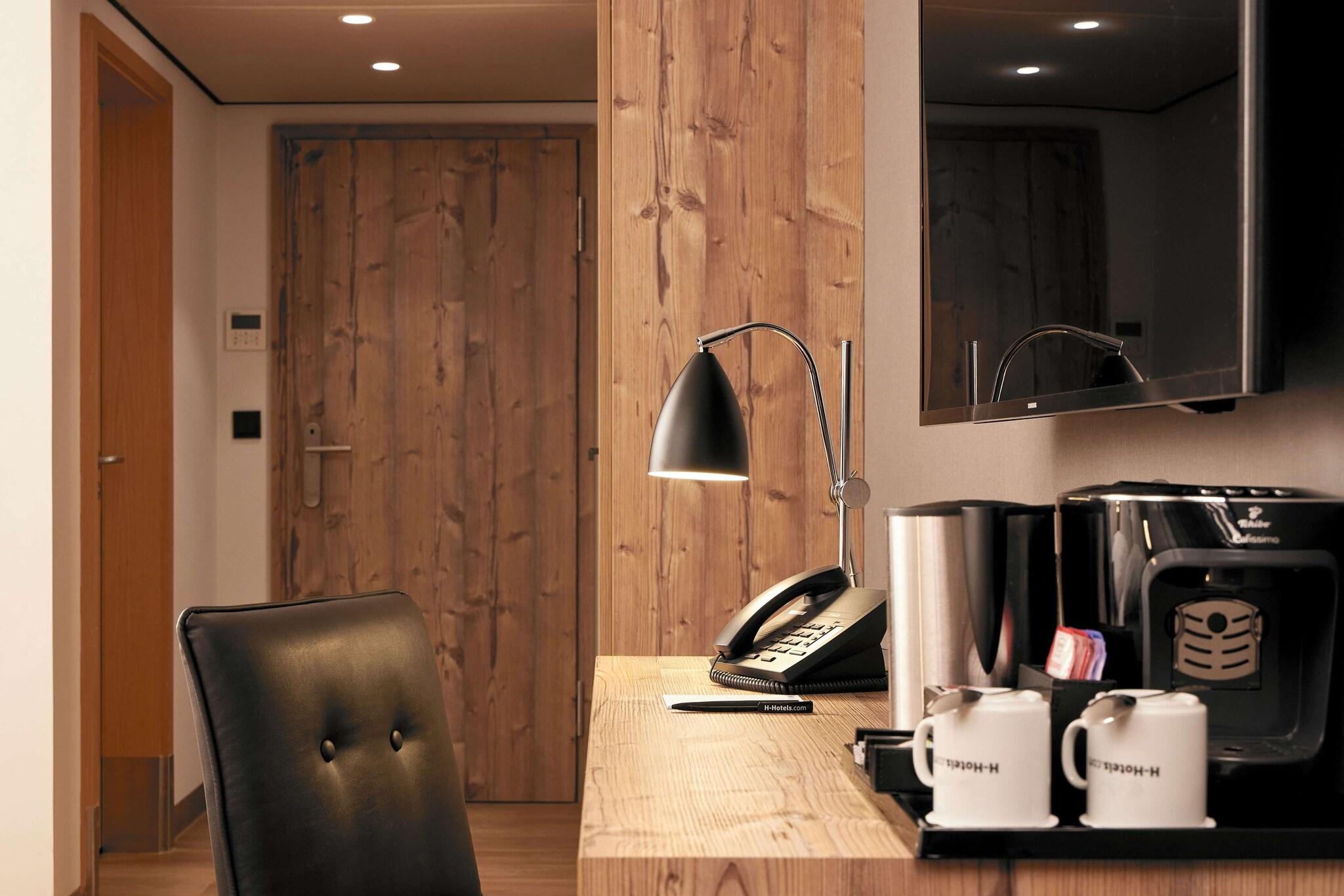 Double Deluxe Two Beds