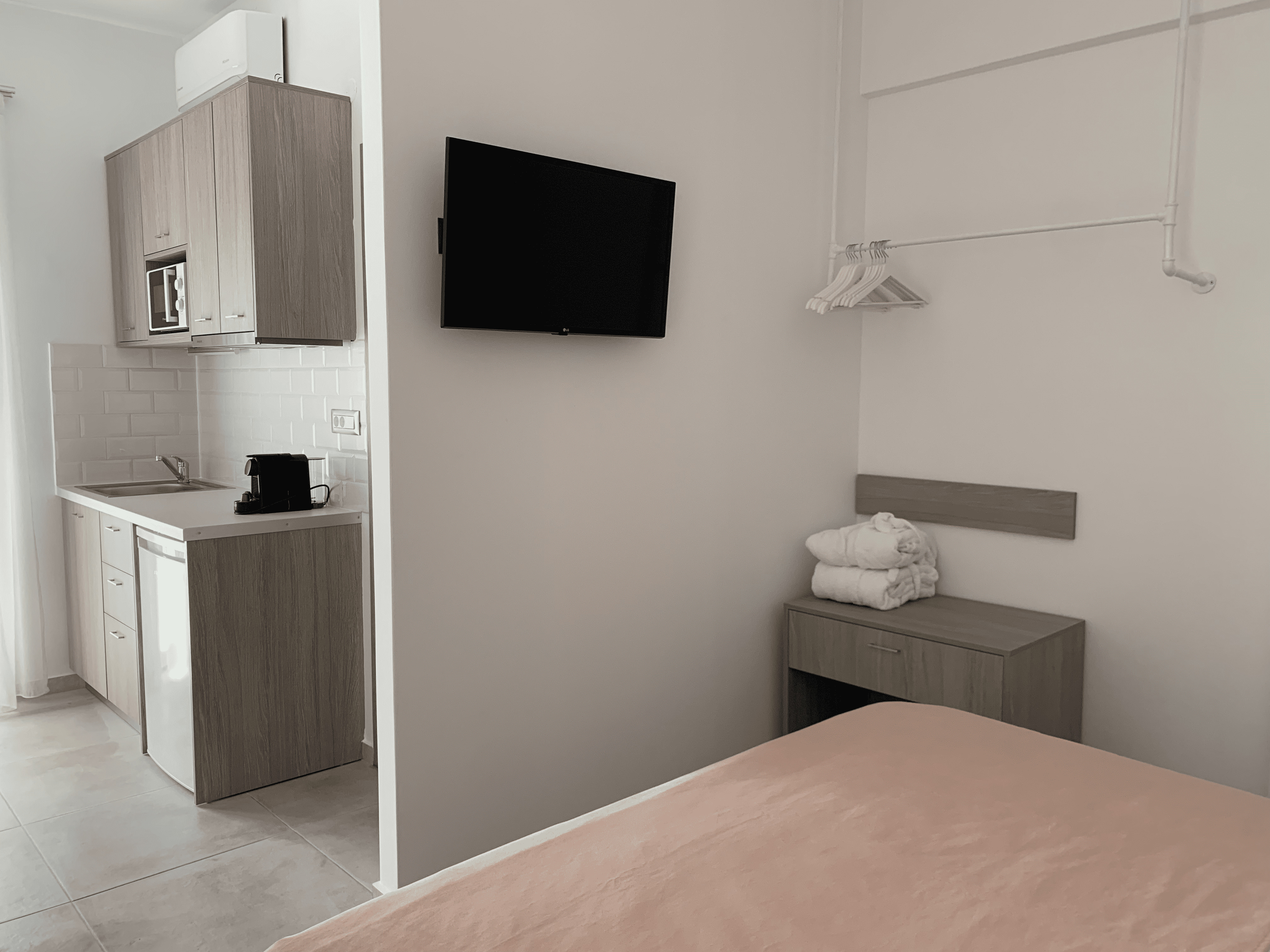 Studio Partial Sea View