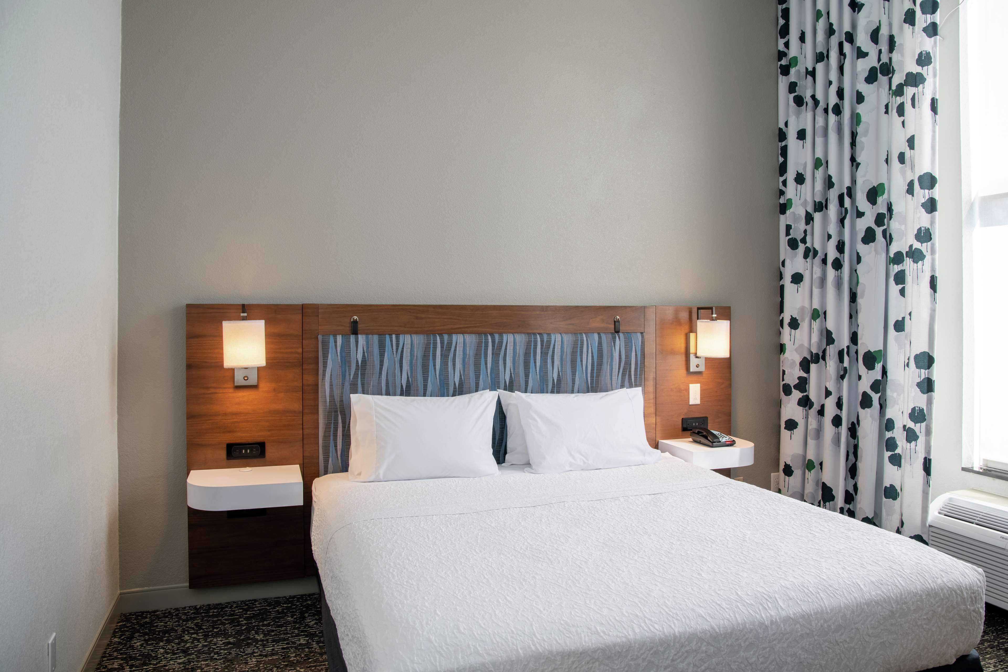 Studio King Bed Non Smoking