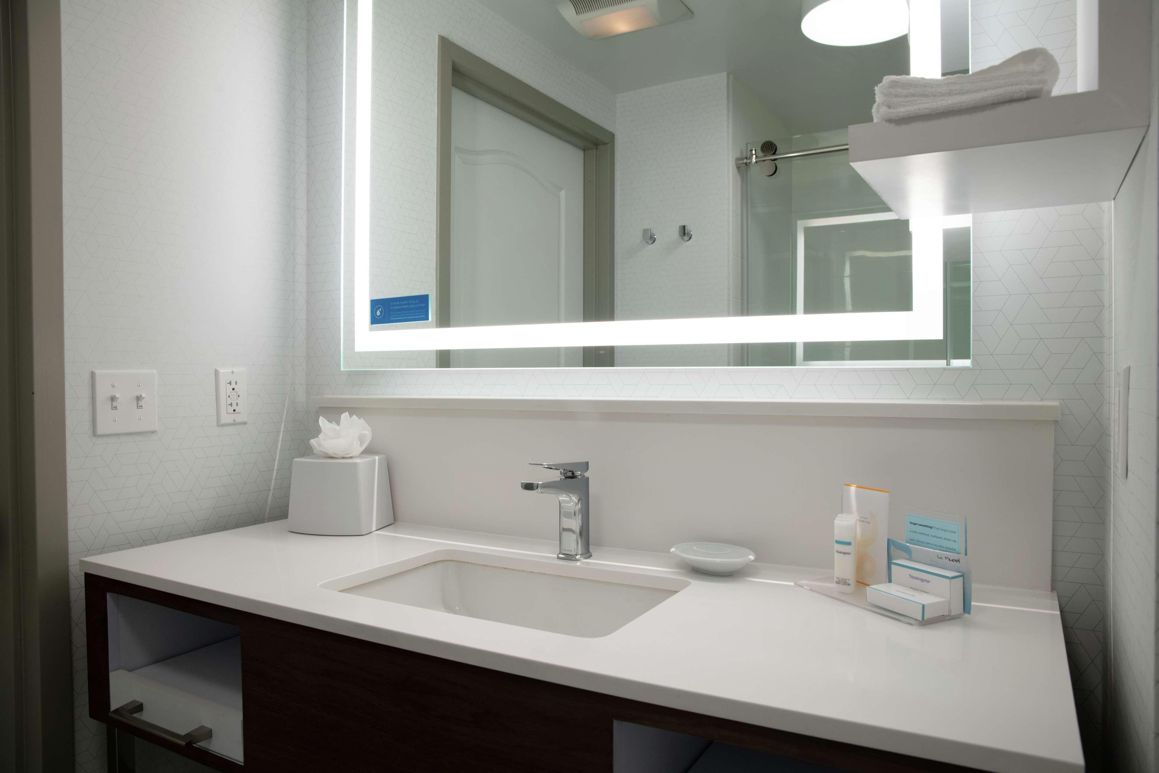 Double Two Queen Beds Non Smoking