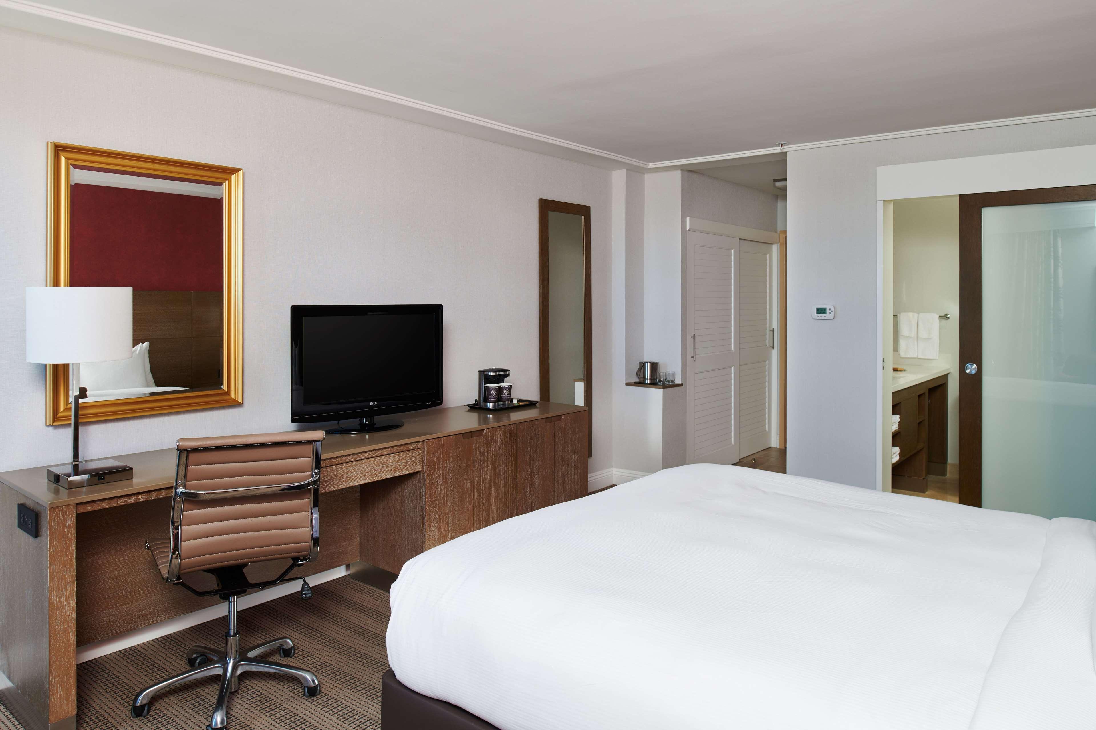 Room Executive King Bed