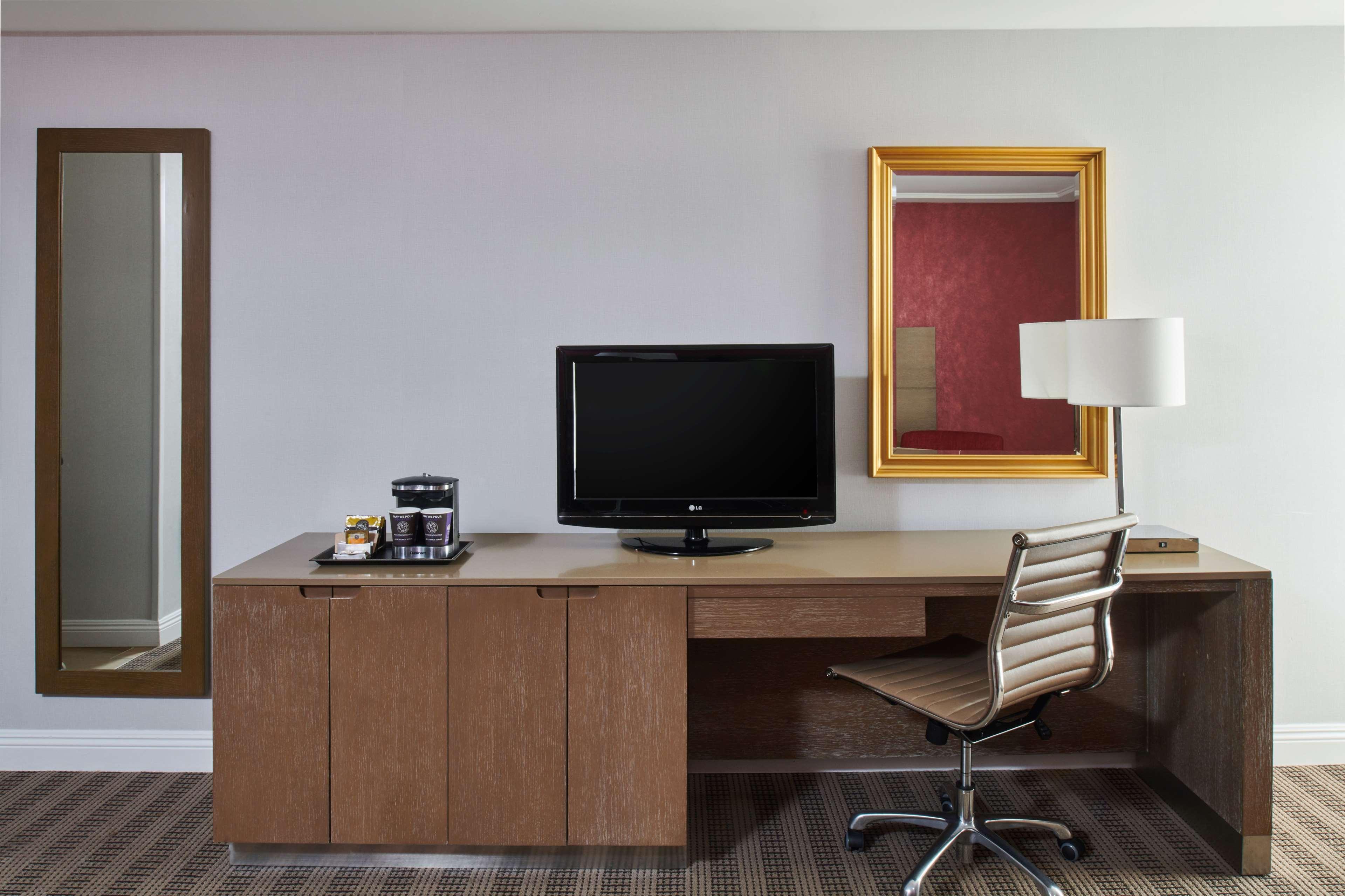 Suite Executive King Bed