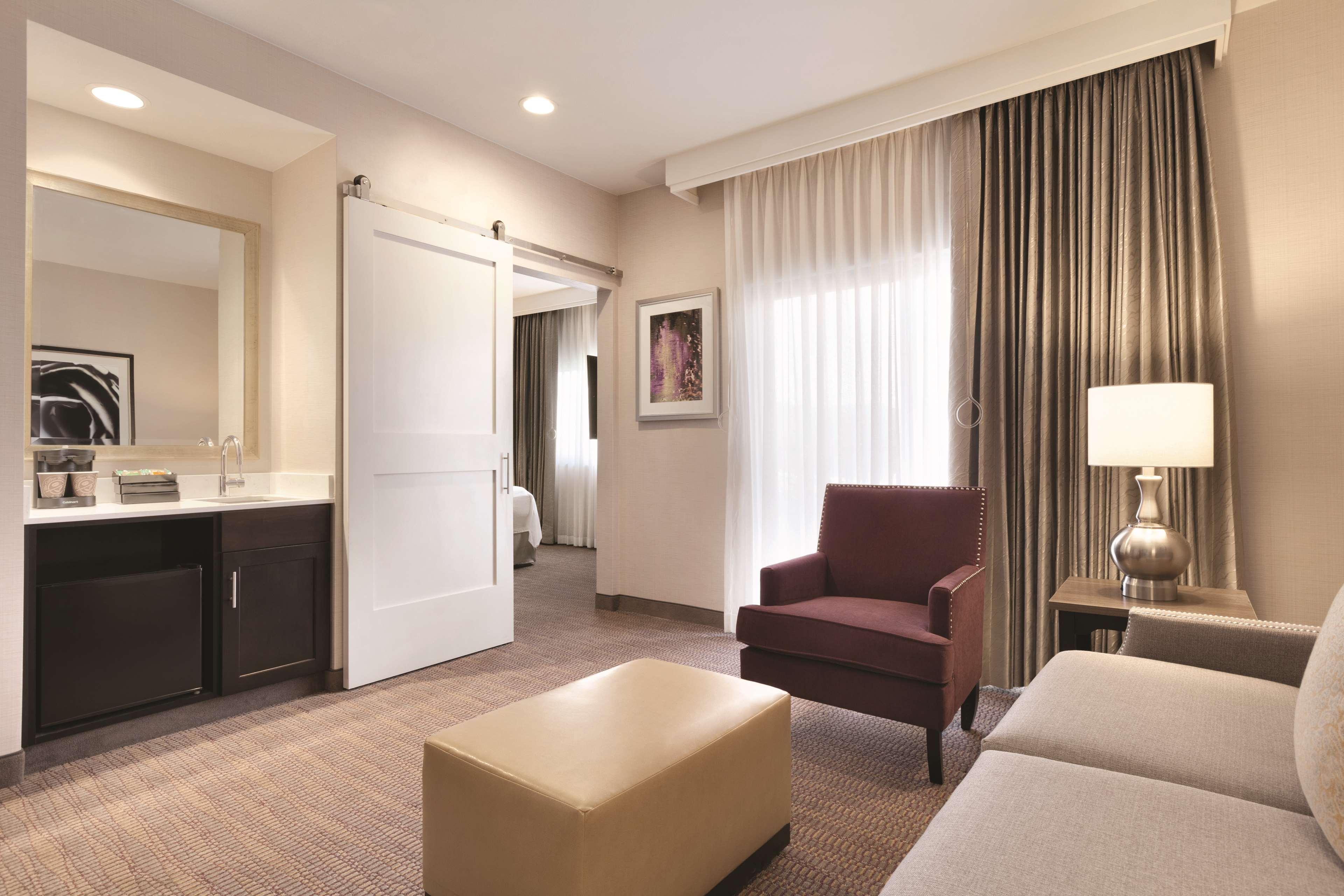 Suite Queen Size Bed