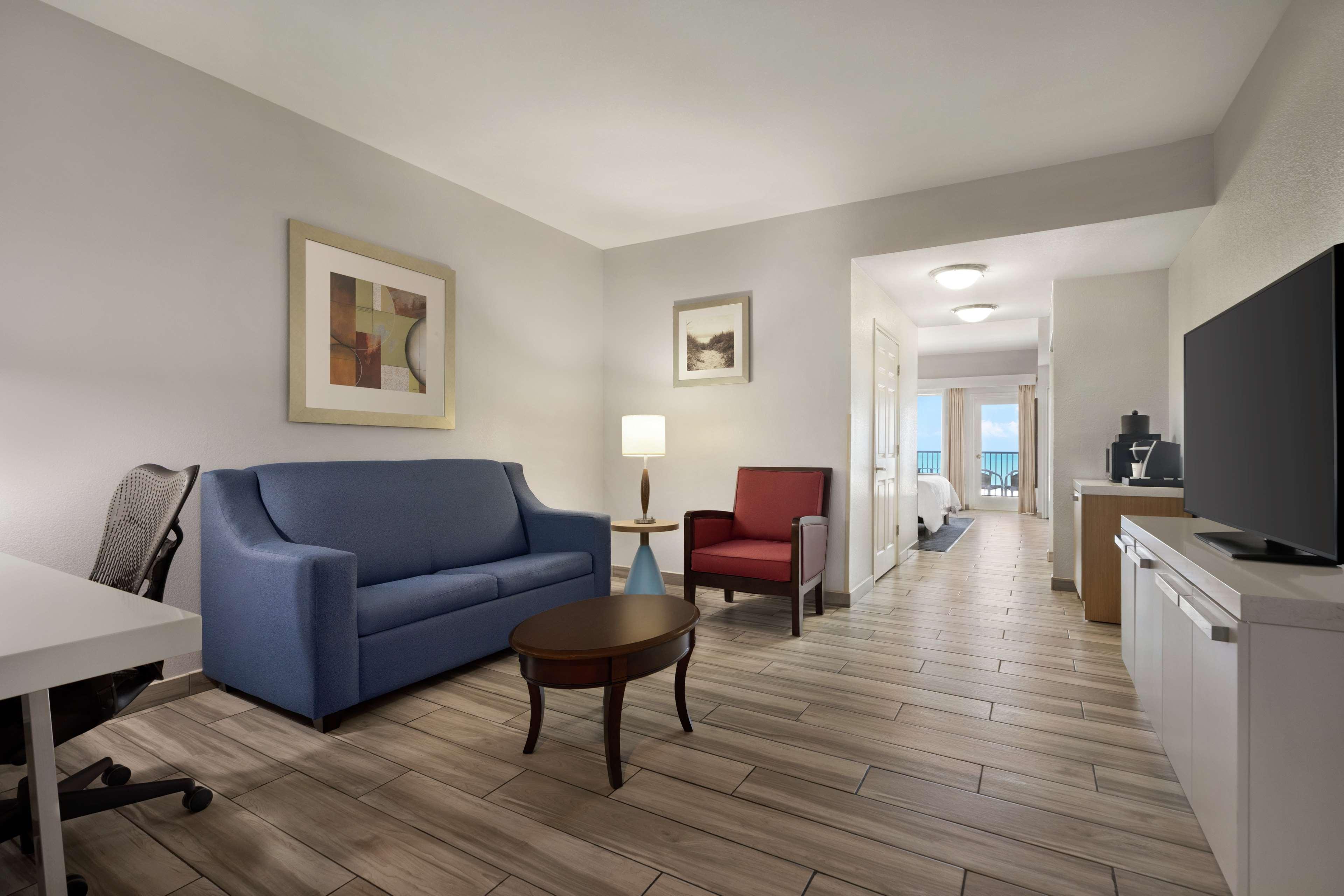 Junior Suite Ocean View King Bed