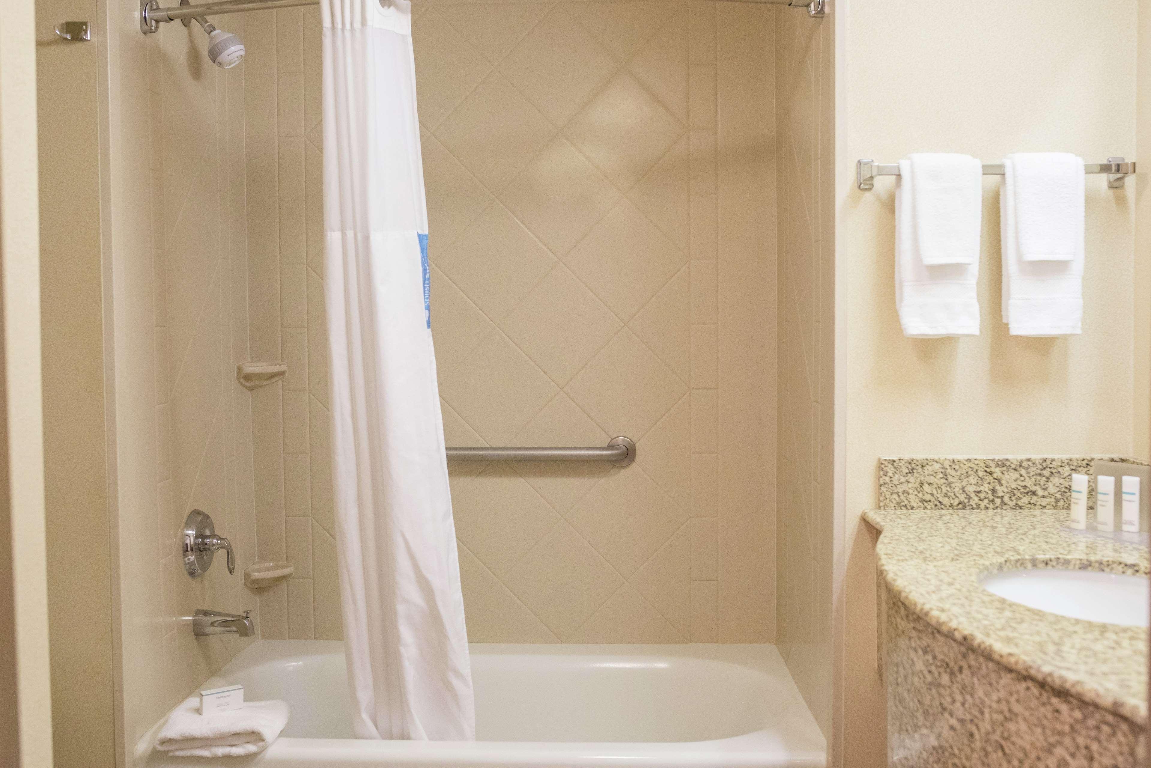 Double Two Queen Beds Non Smoking