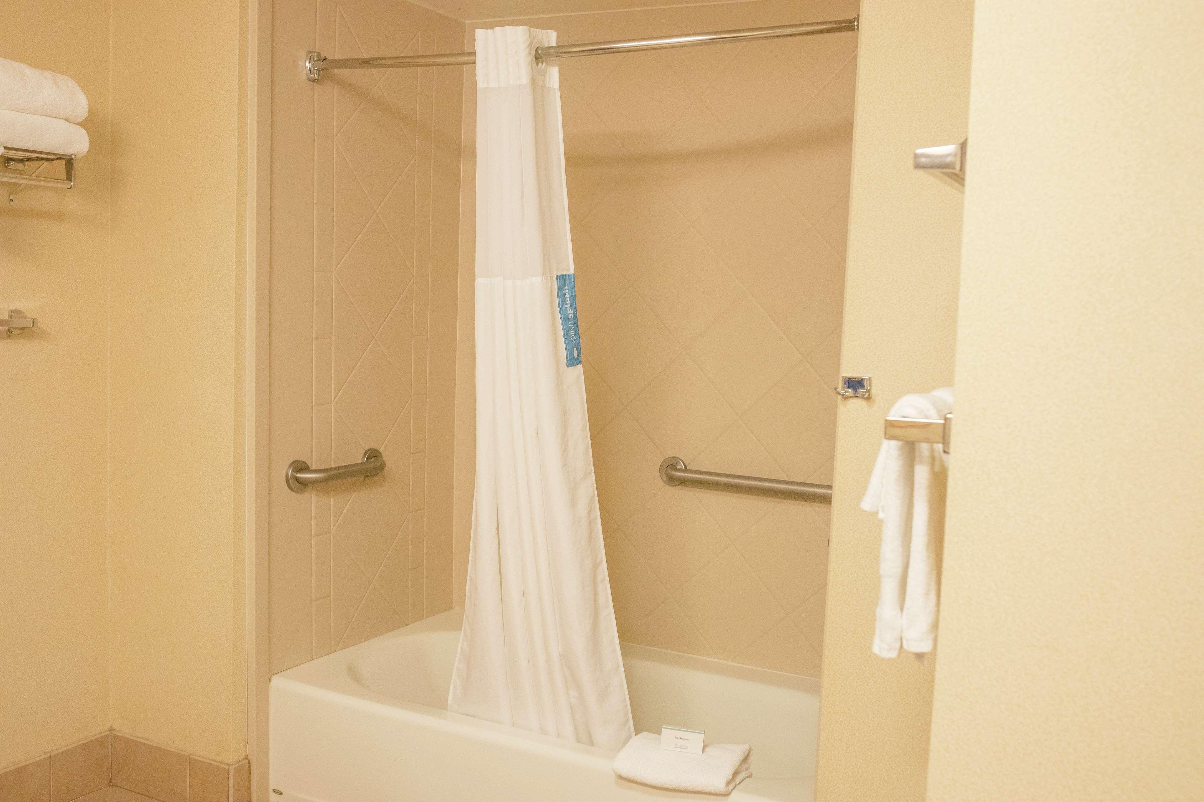 Double Two Queen Beds Non Smoking