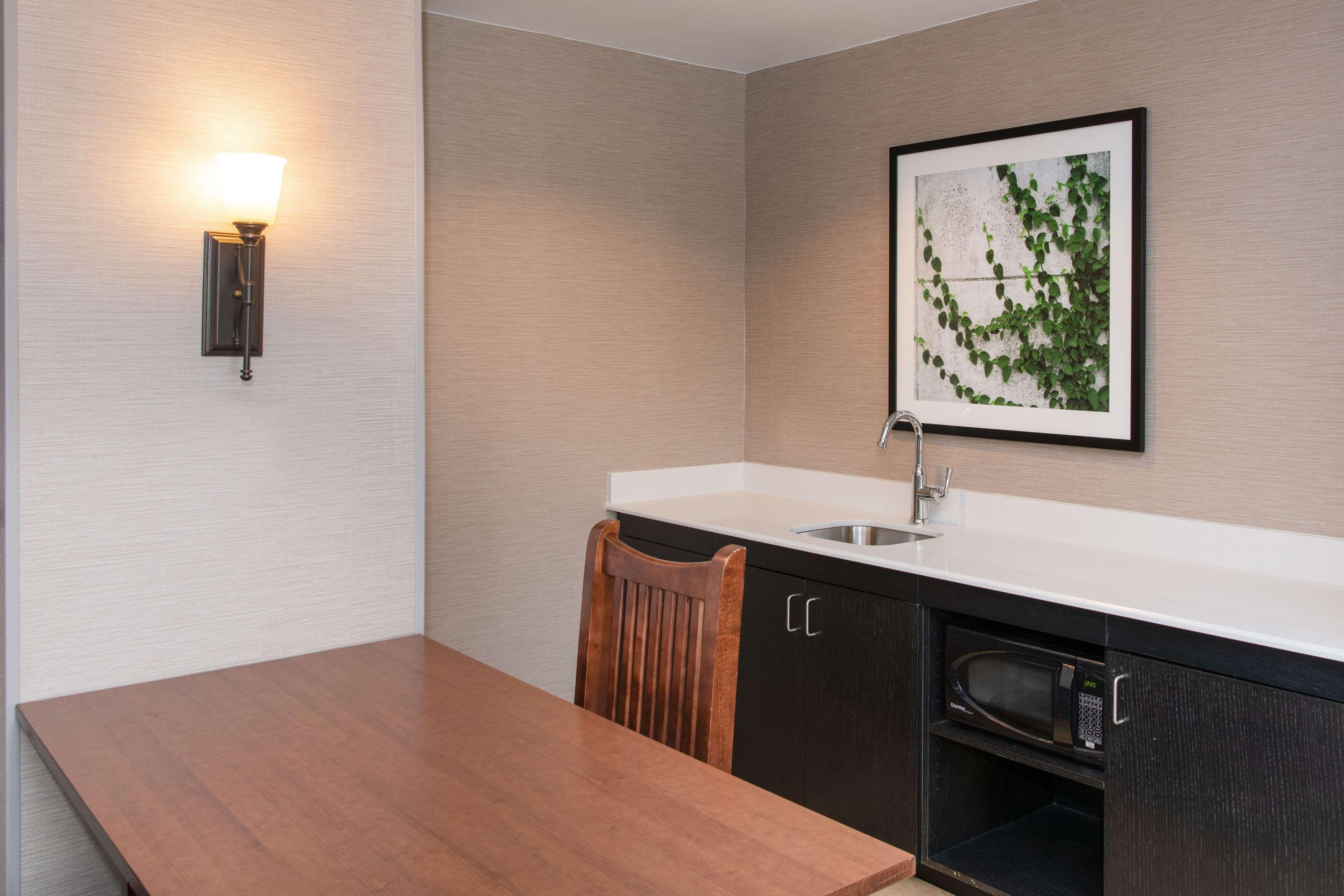 Suite Two Double Beds One Bedroom 