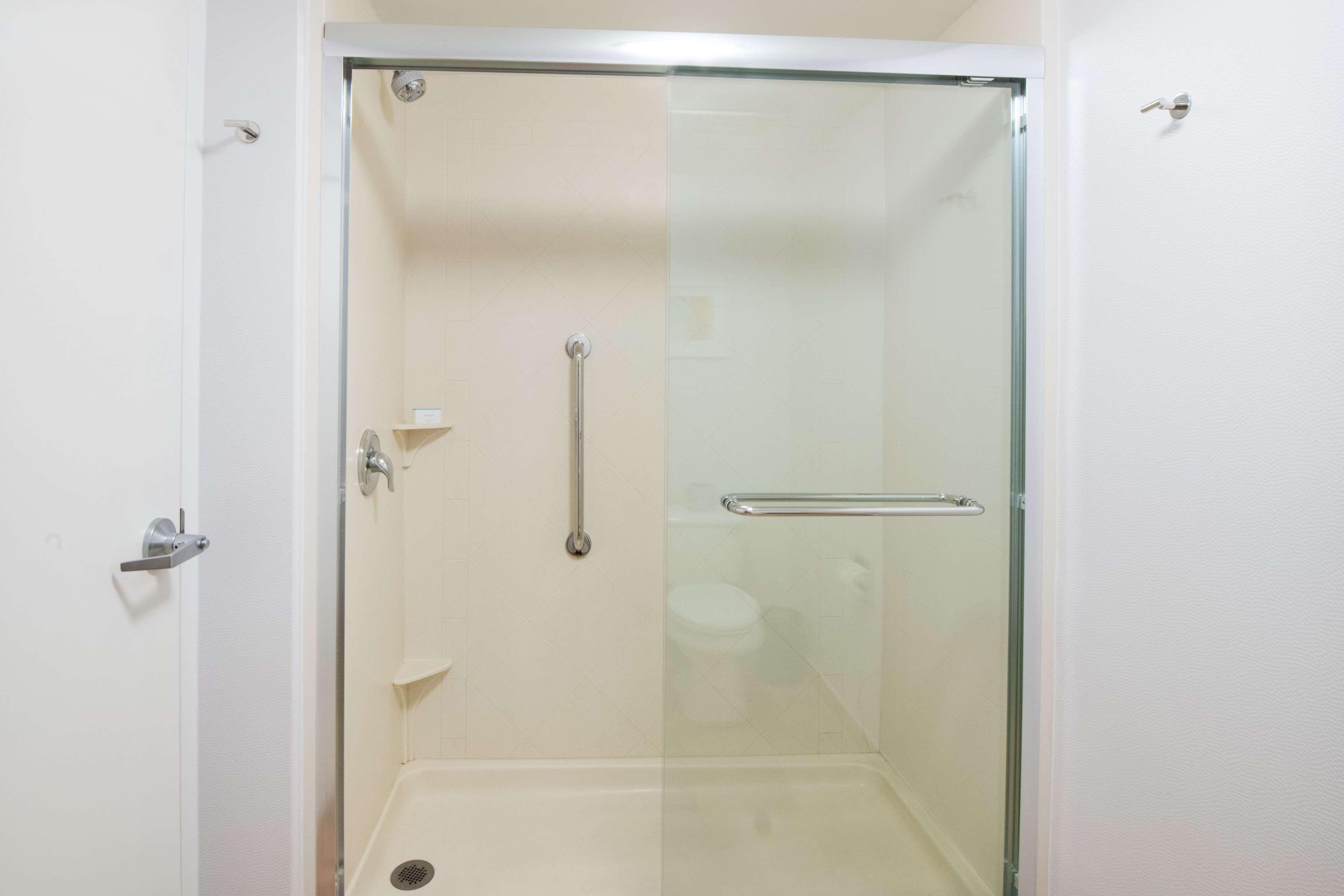 Double King Bed Non Smoking