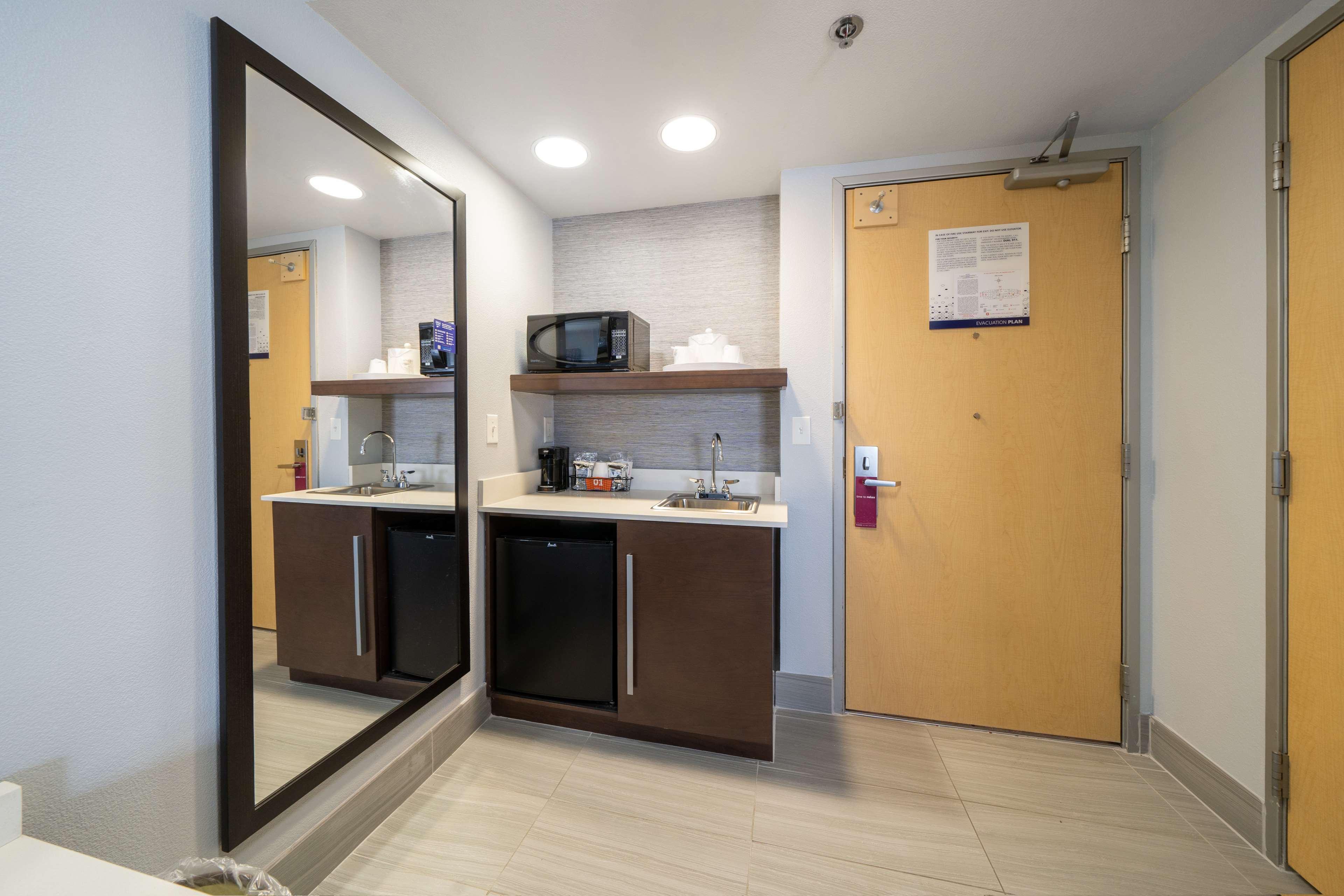 Studio King Size Bed