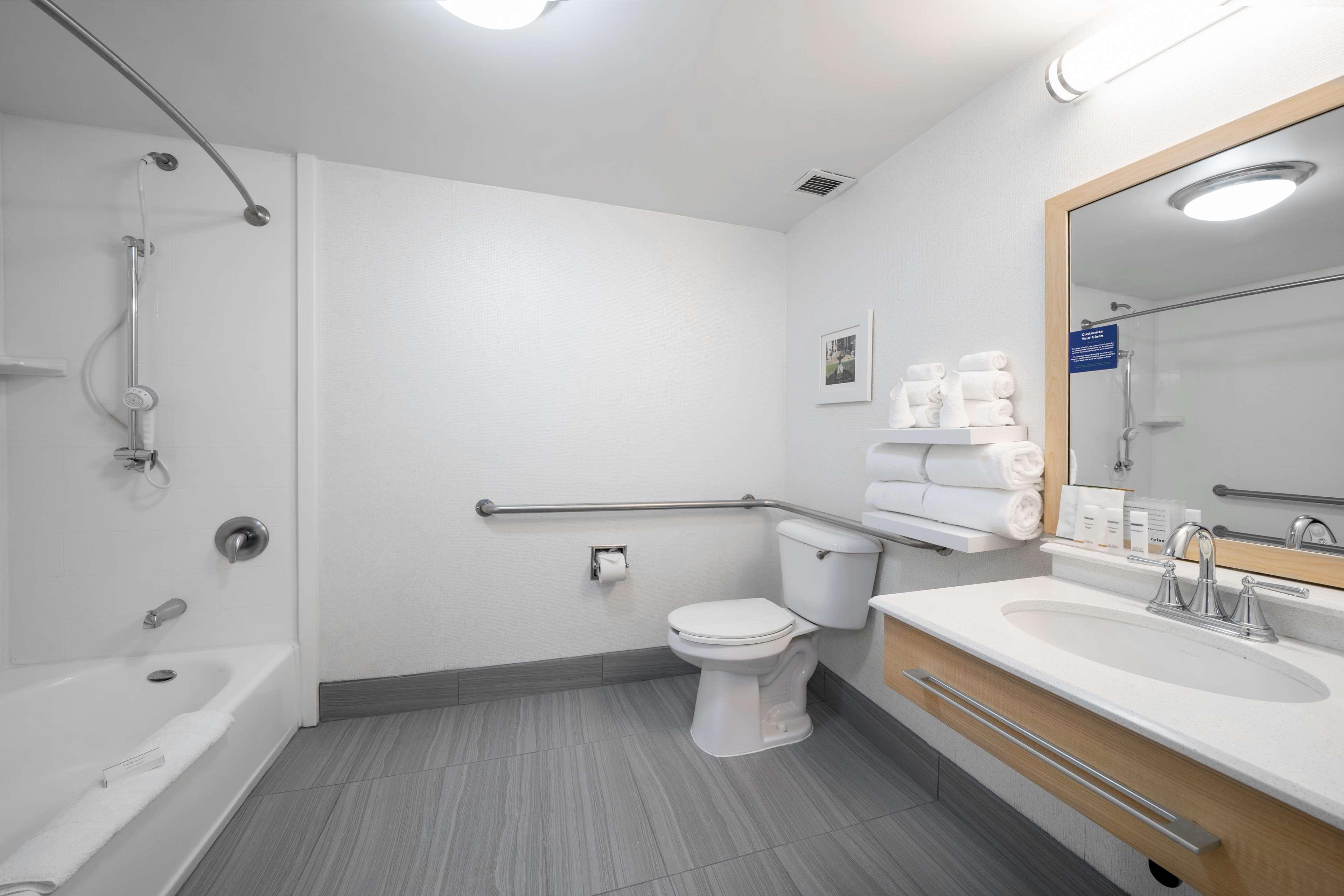 Studio King Size Bed