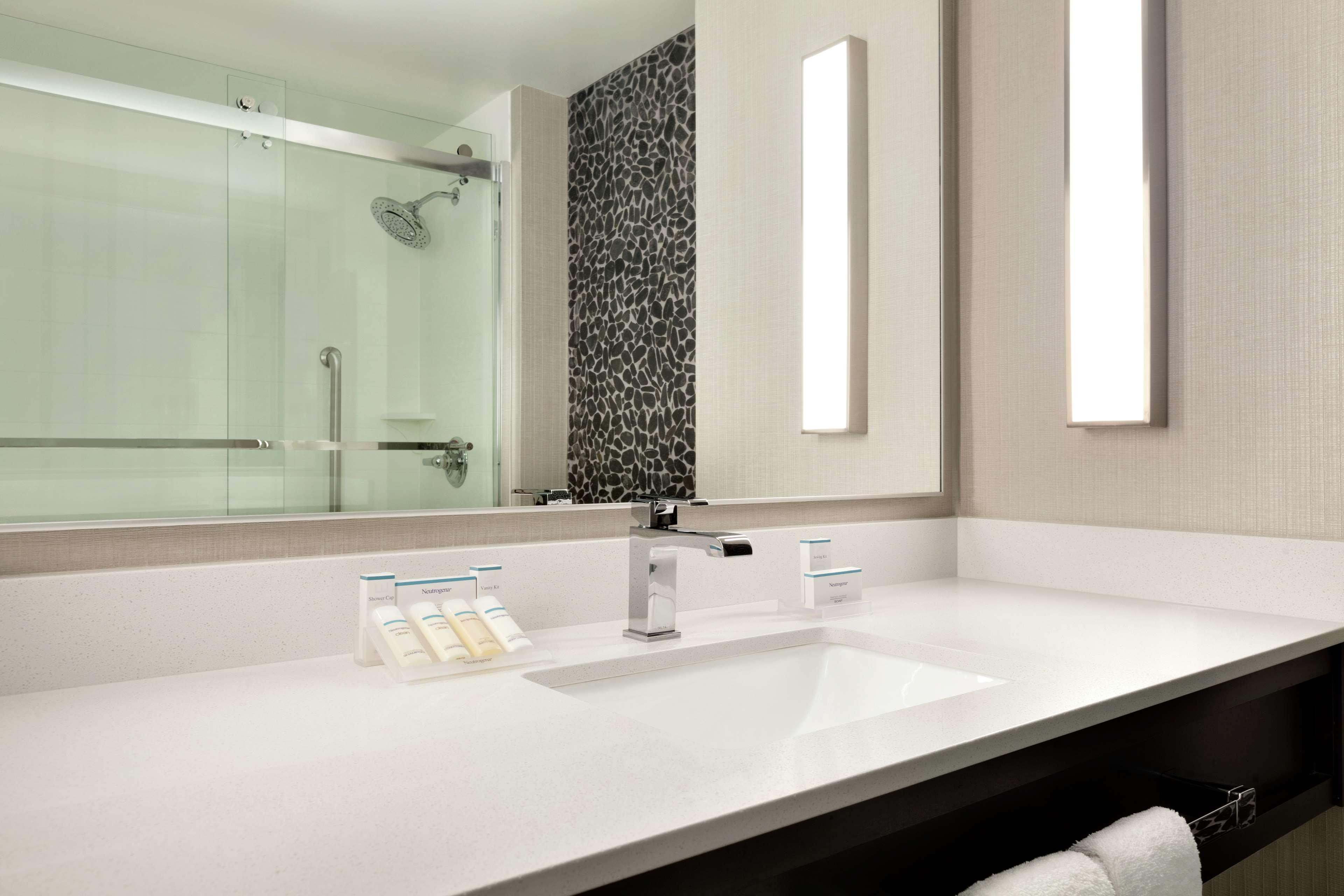 Double Deluxe King Bed