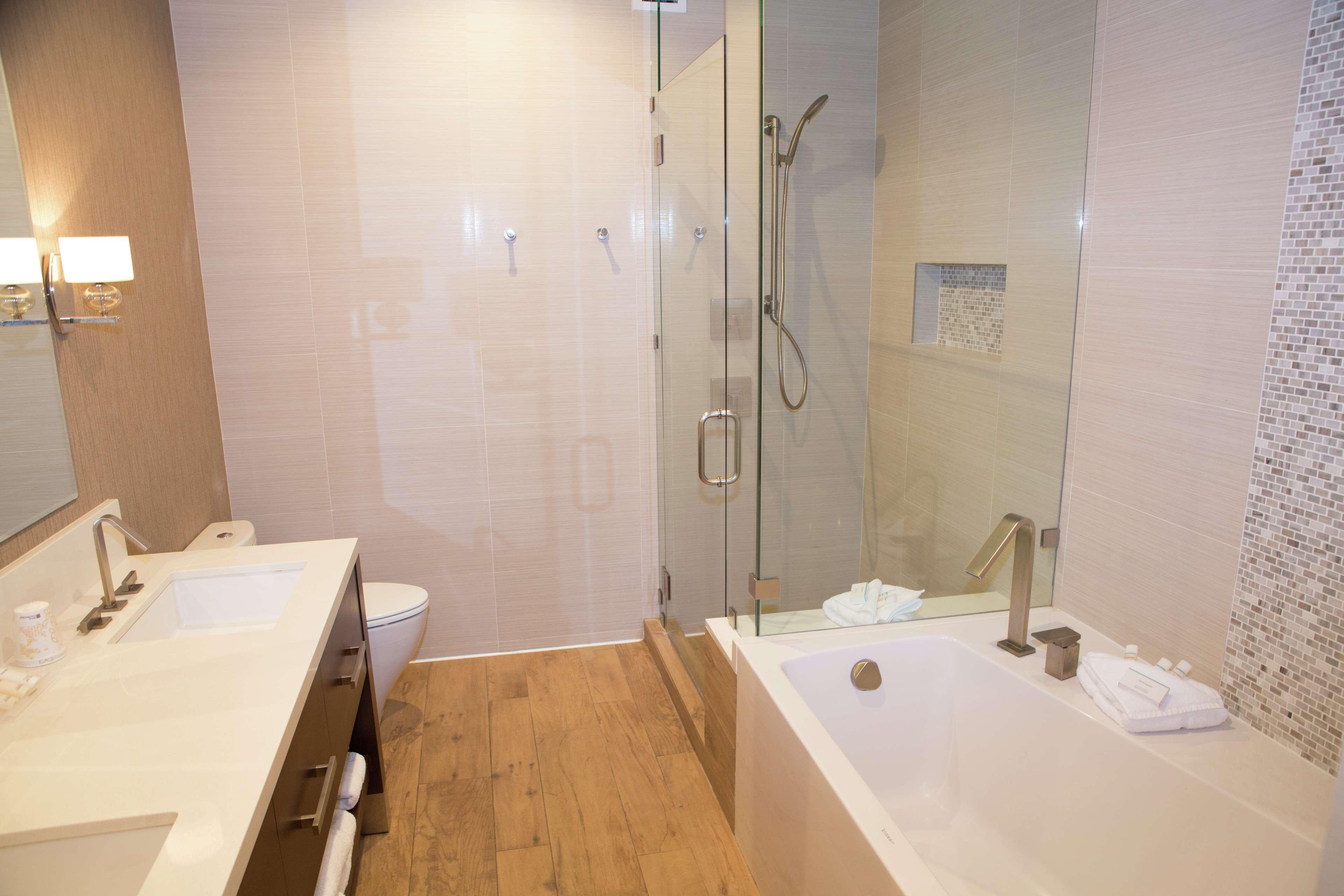 Junior Suite King Size Bed