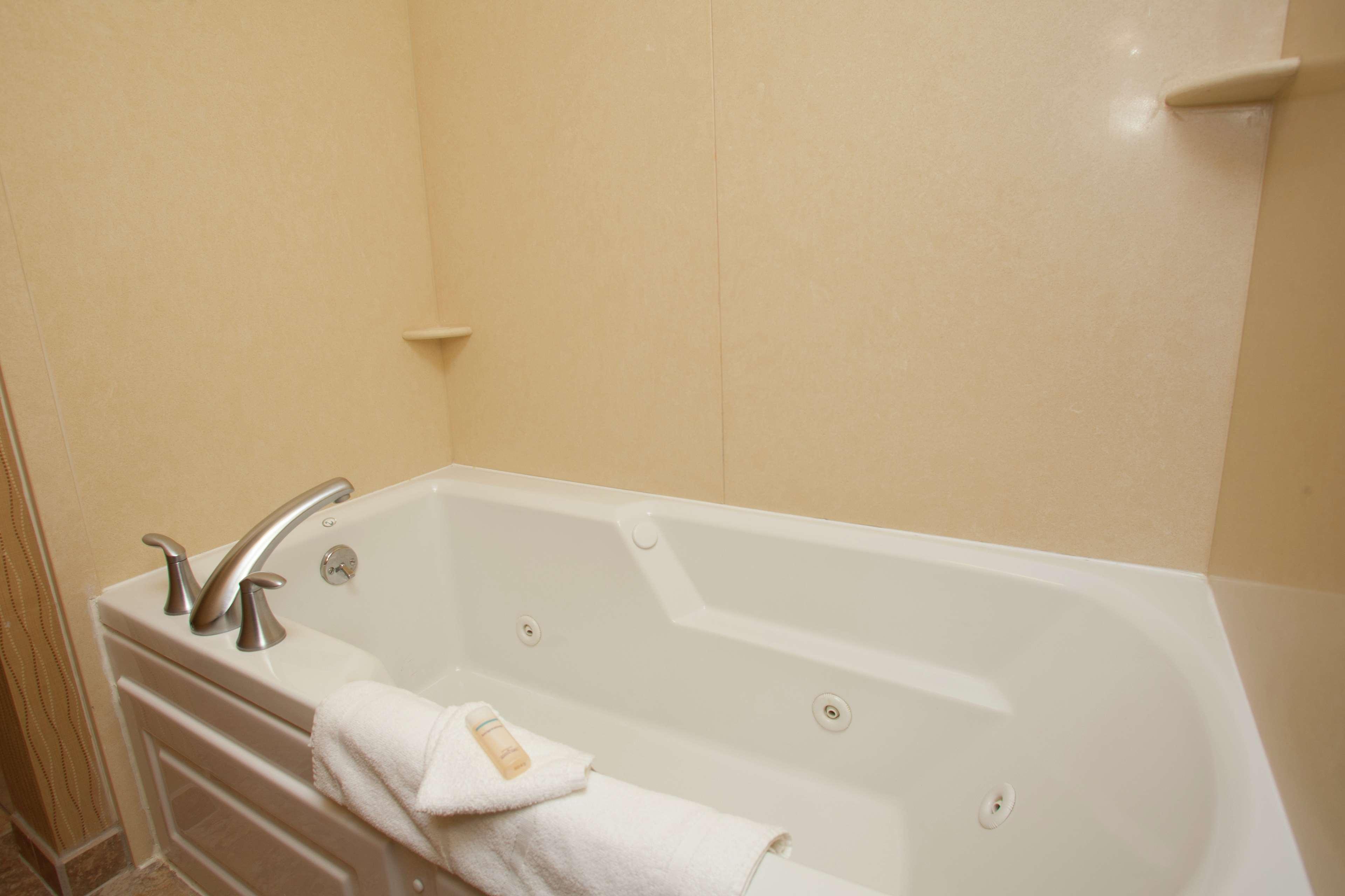 Studio King Size Bed