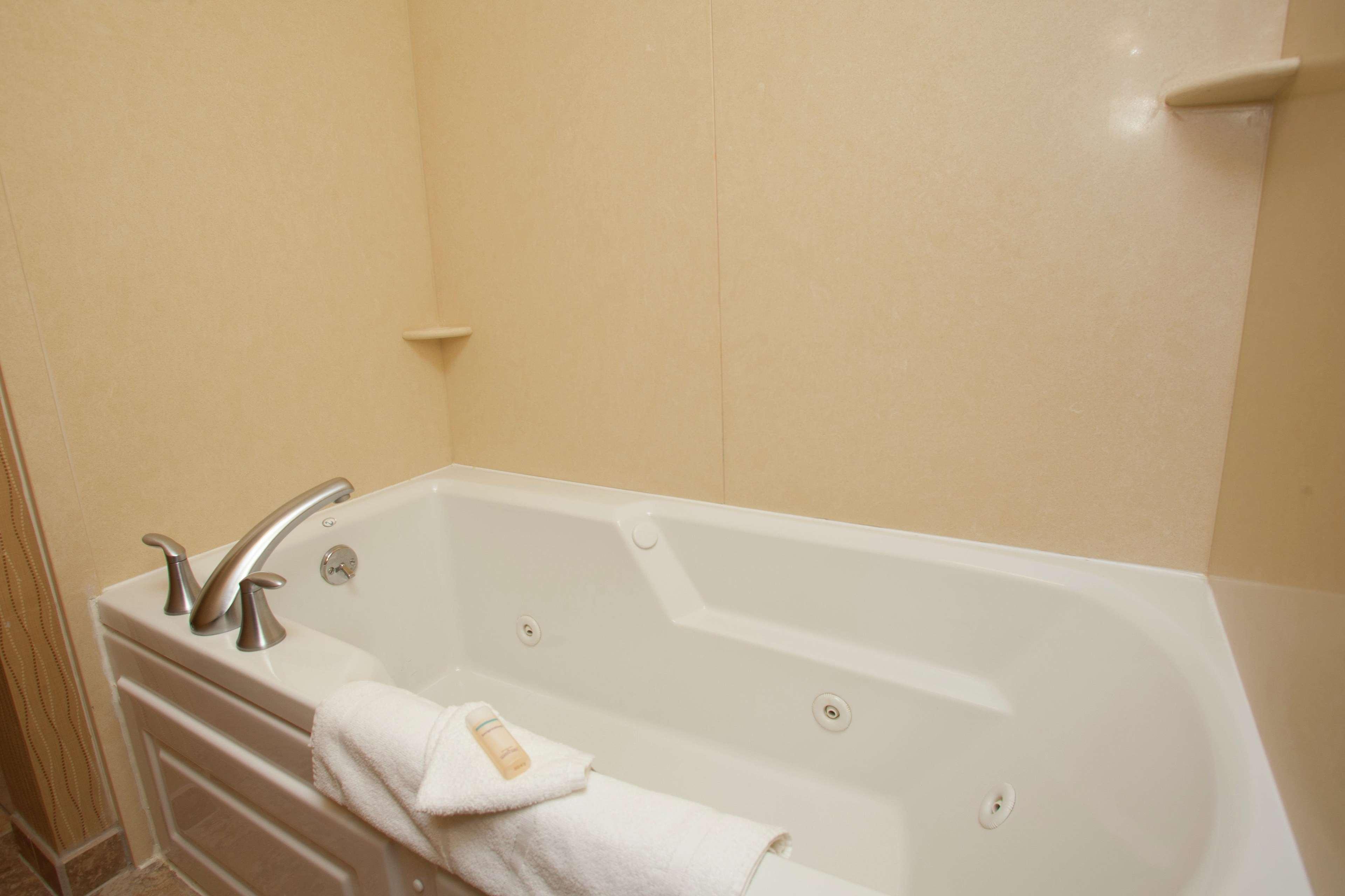 Studio King Size Bed