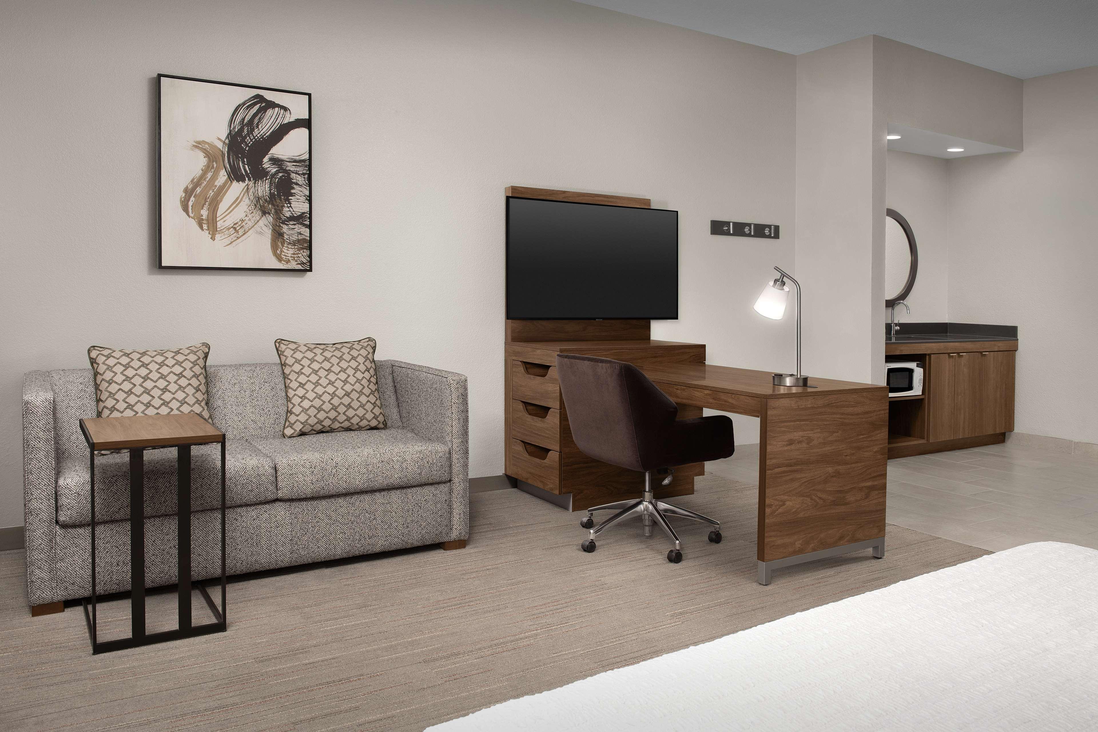 Studio Accessible-two Queen Beds