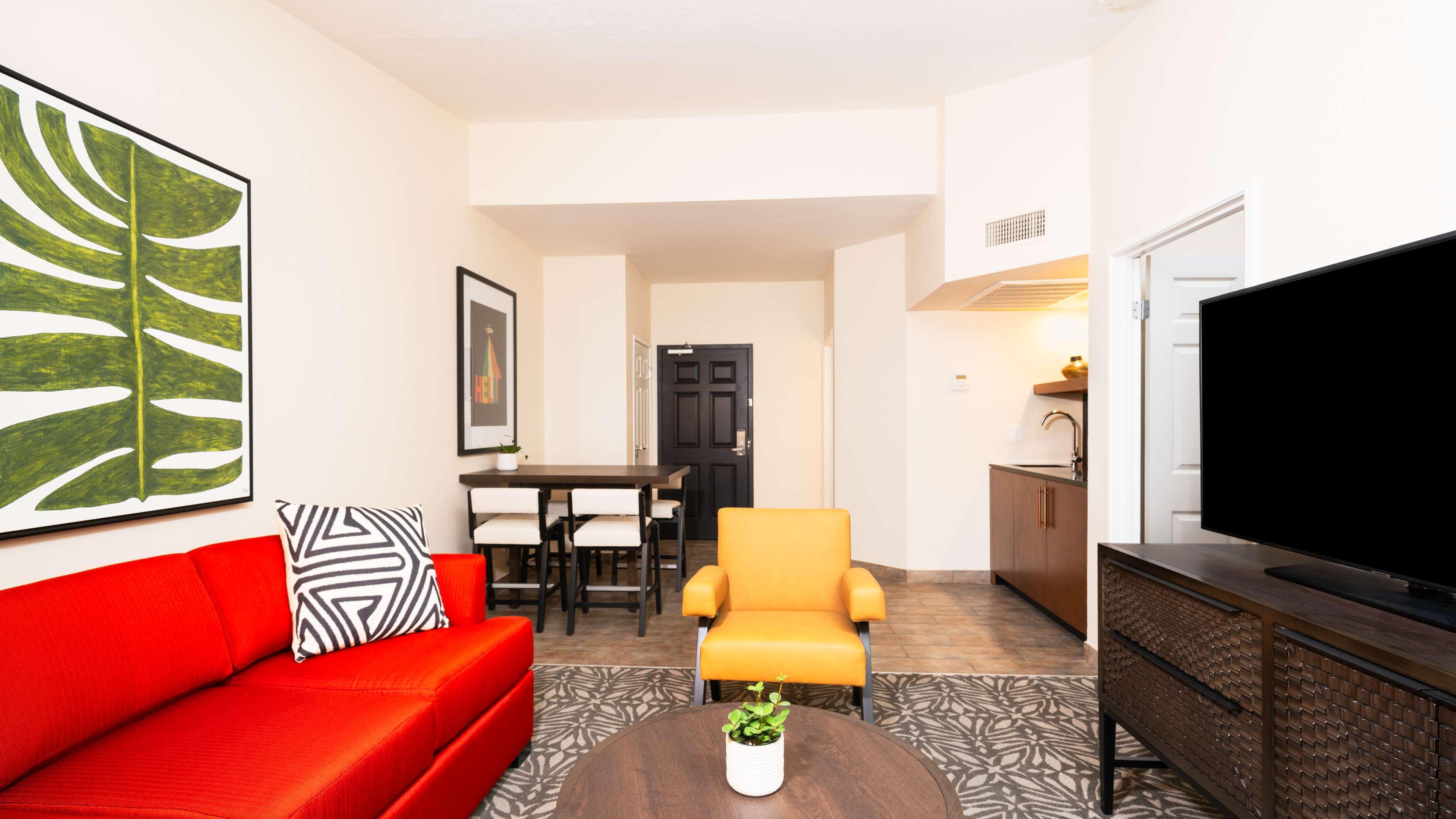 Suite Accessible with Views