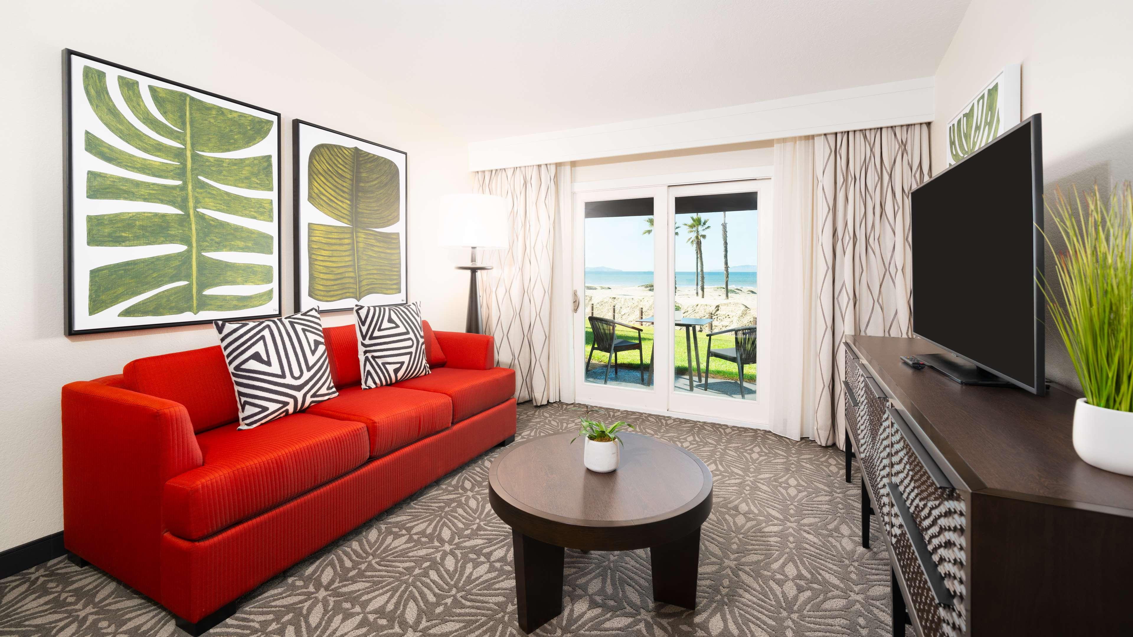 Suite Ocean Front King Bed