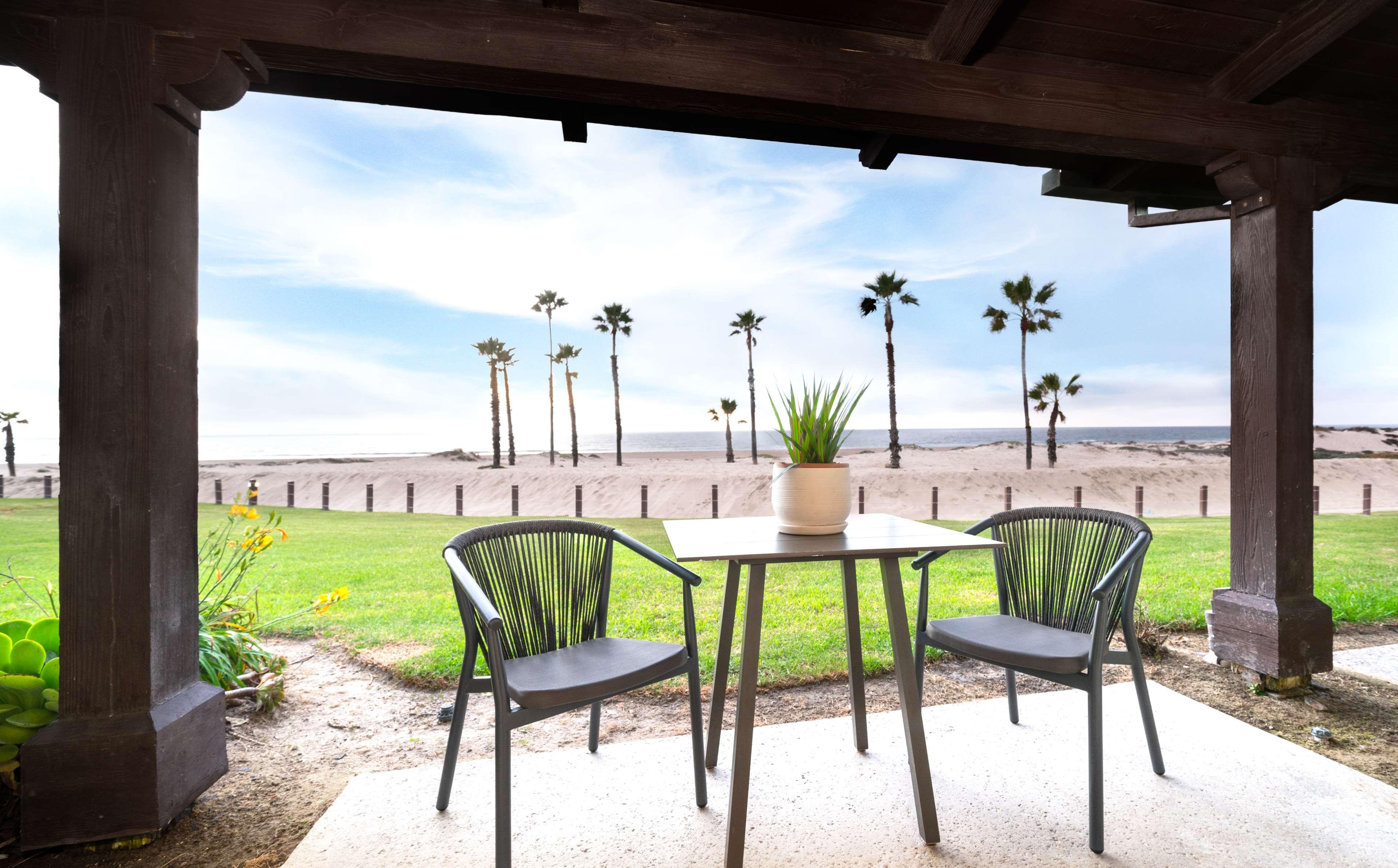 Suite Ocean Front King Bed