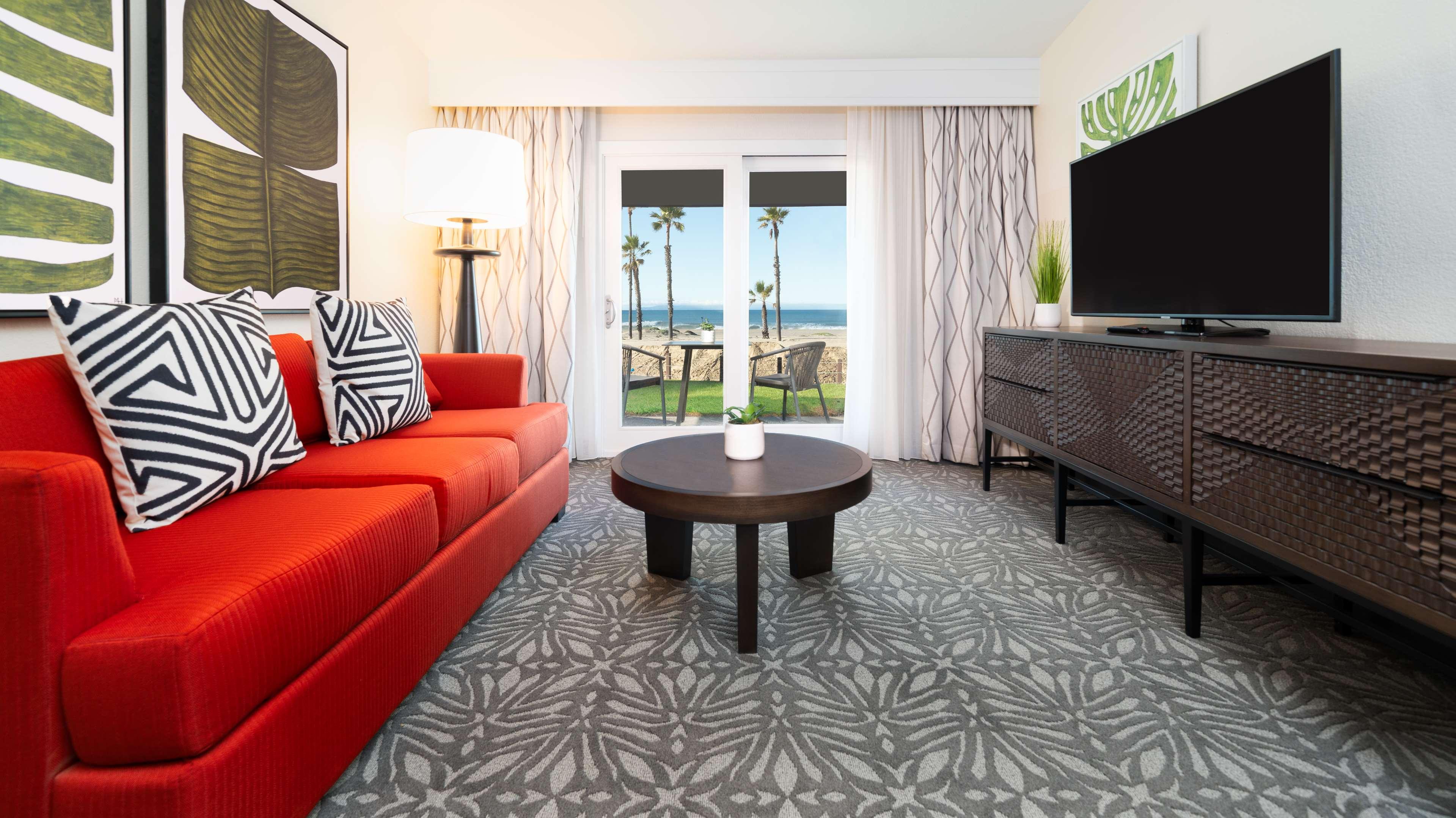 Suite Ocean Front King Bed