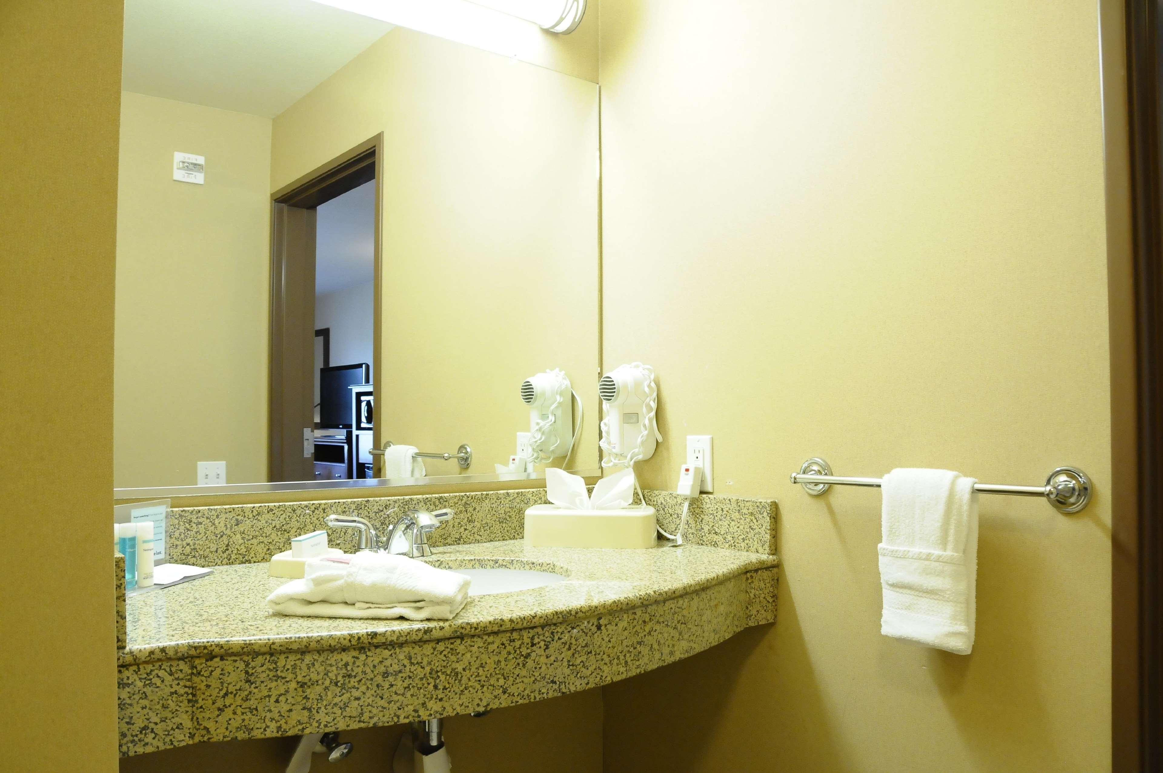 Suite Two Queen Beds