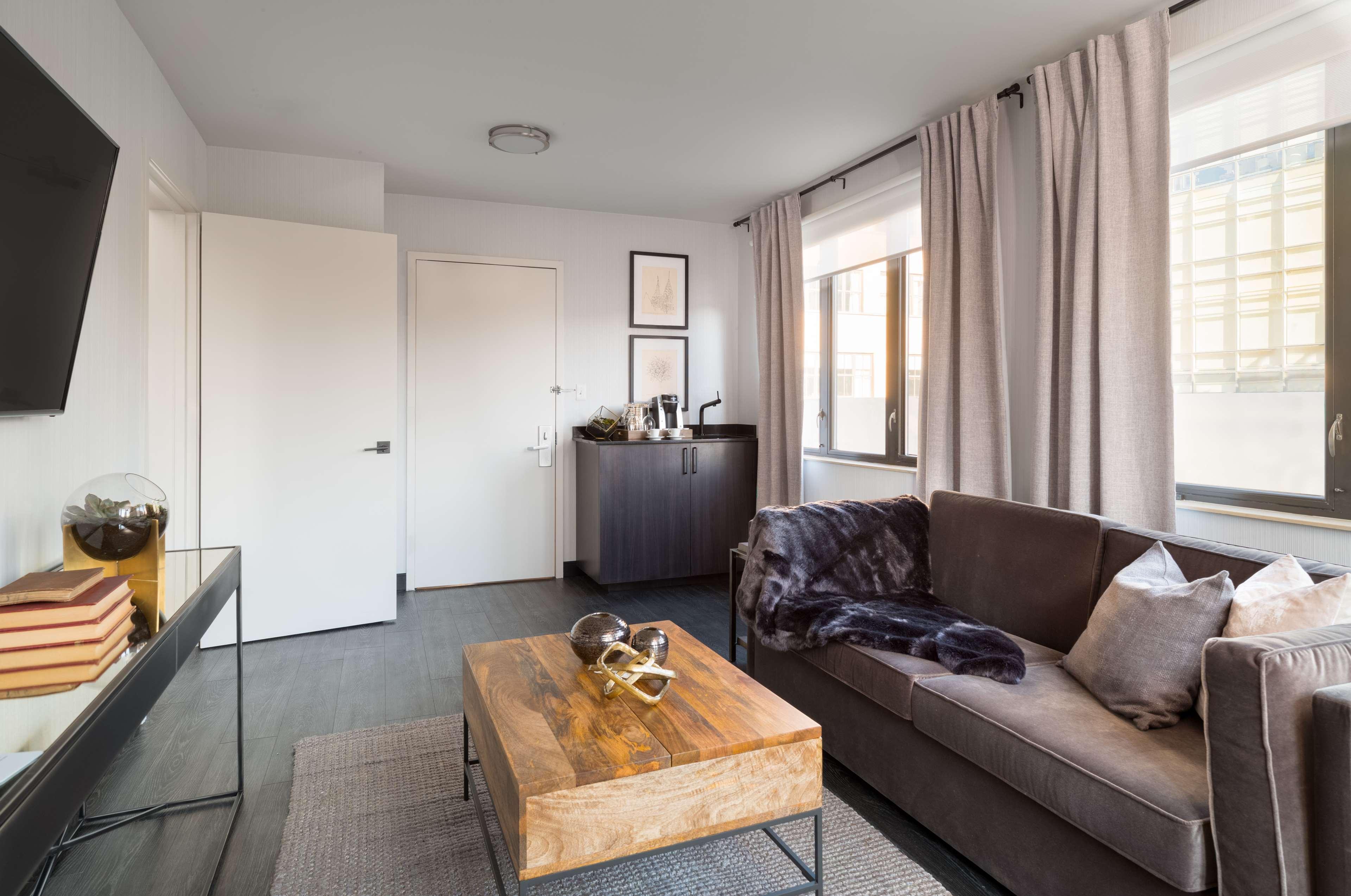 Suite King Bed One Bedroom 