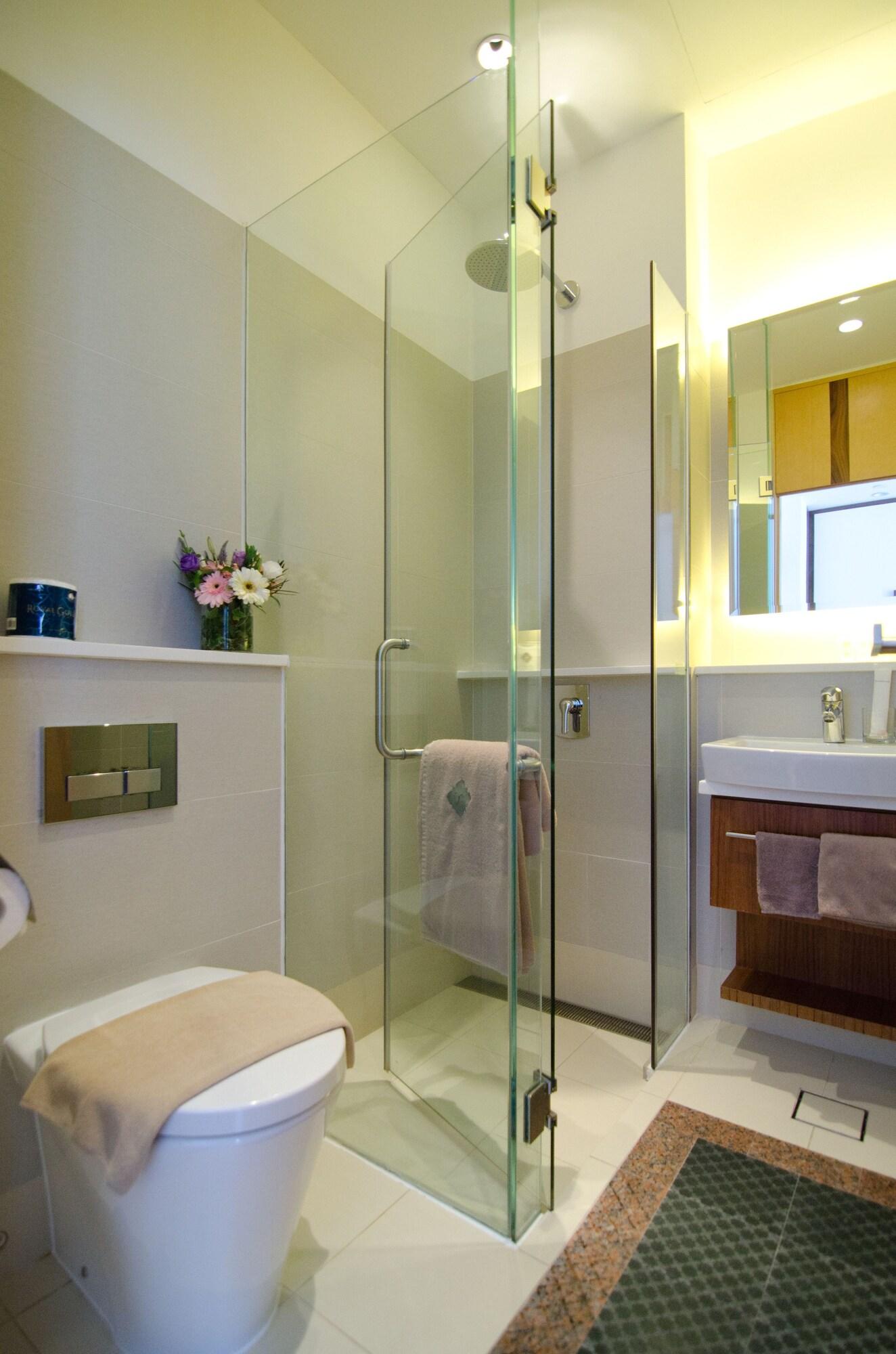 Double Queen Size Bed