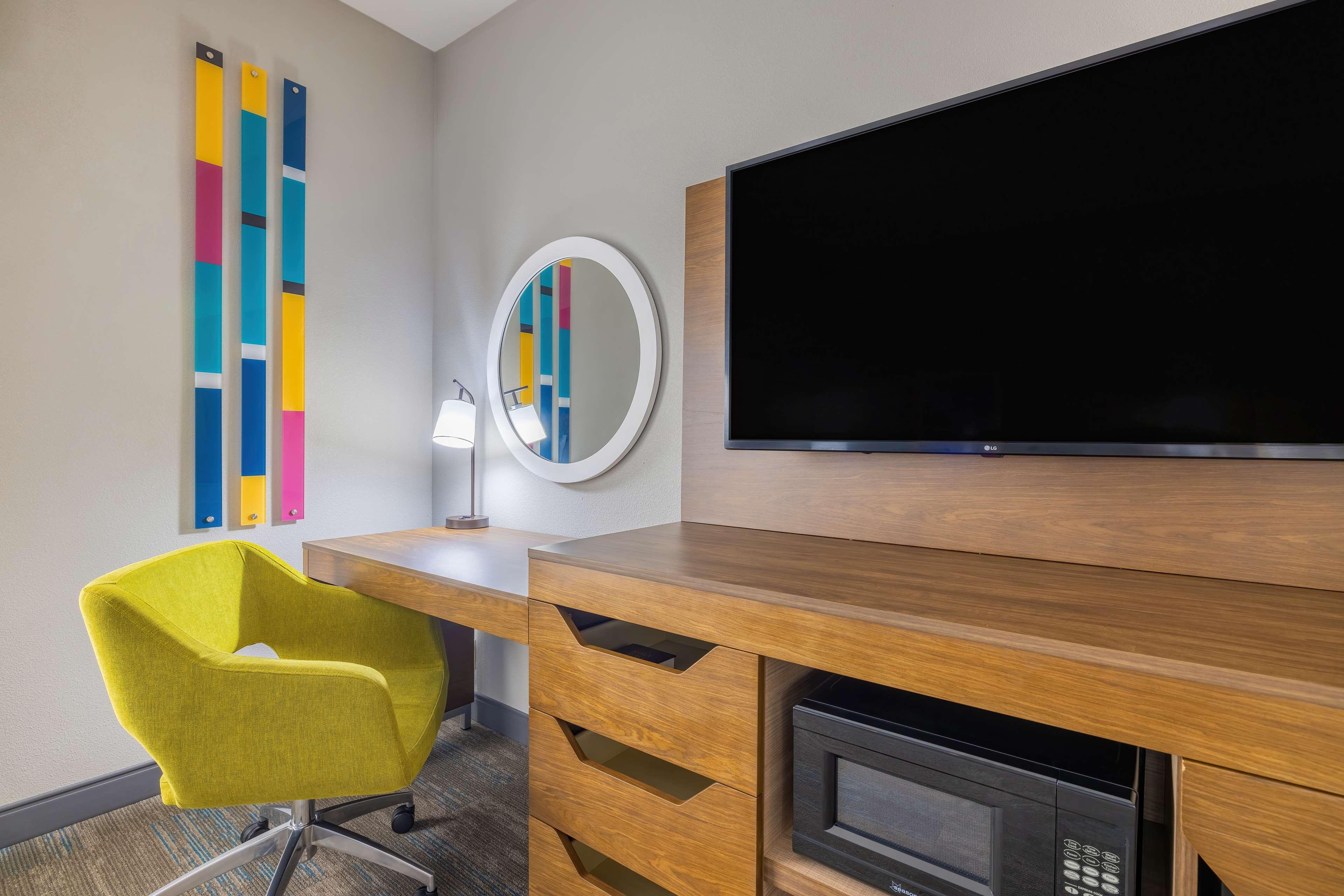 Double King Bed Non Smoking