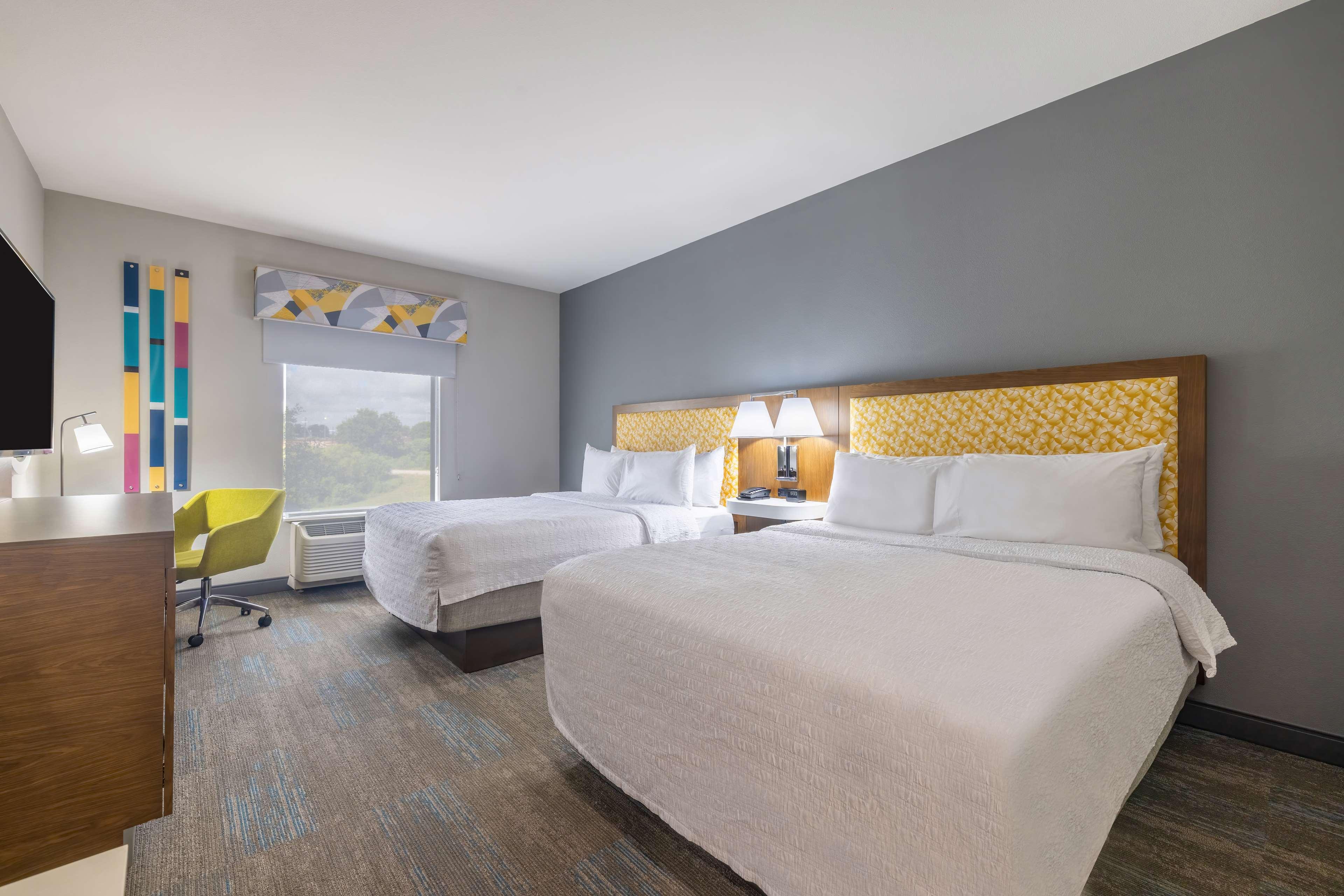 Double Two Queen Beds Non Smoking