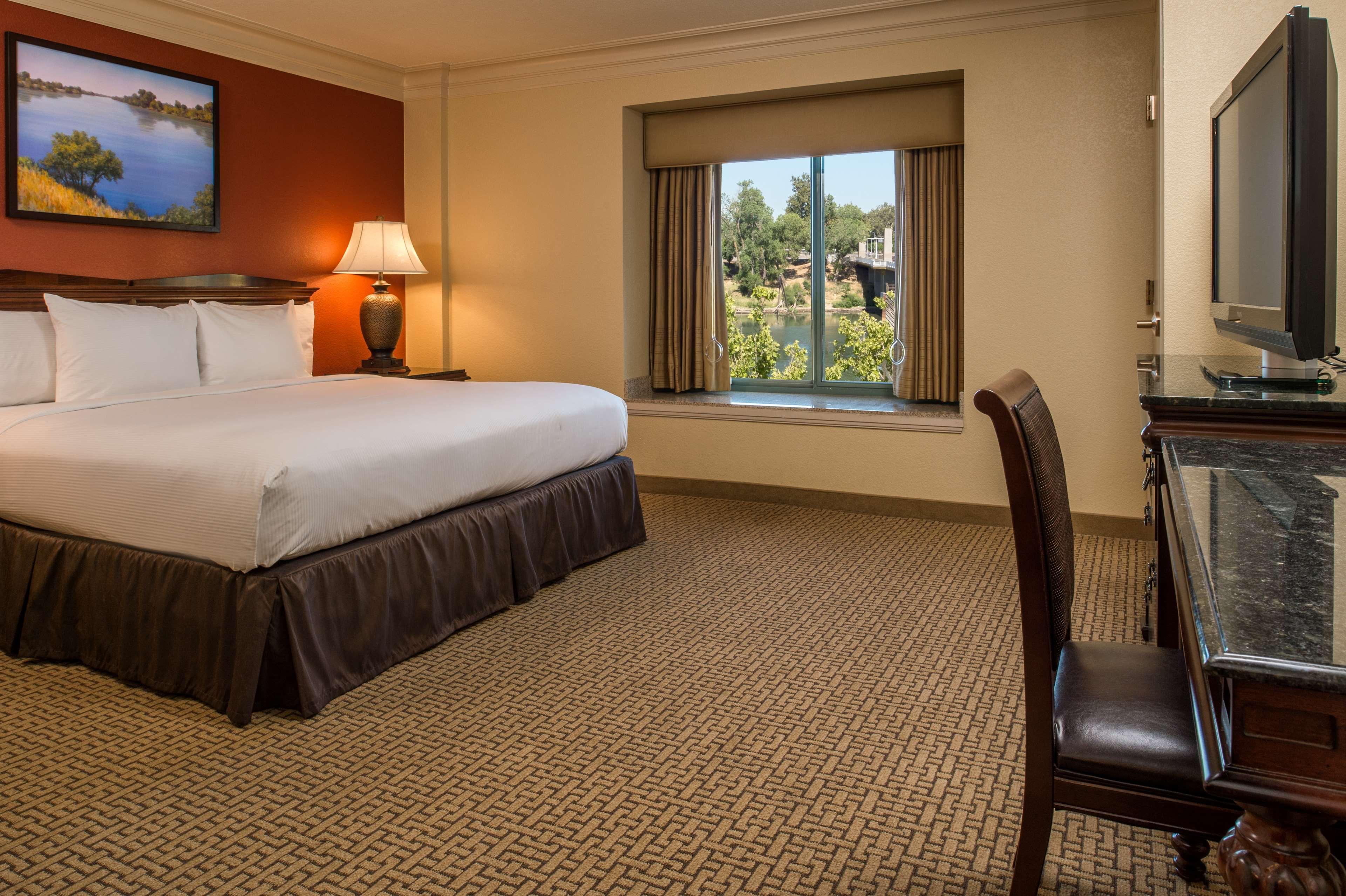 Suite Accessible with Views