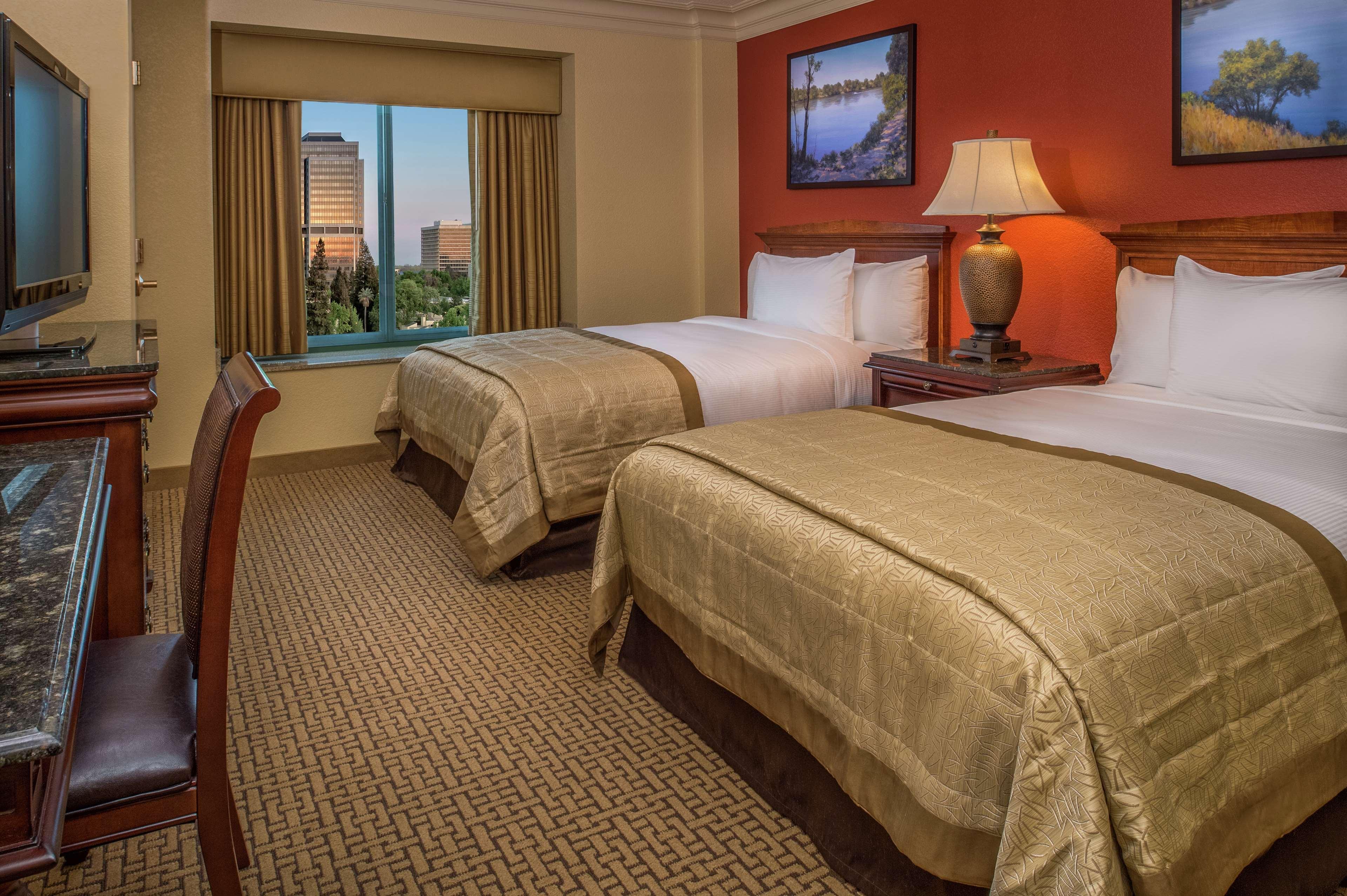 Suite Two Double Beds Non Smoking