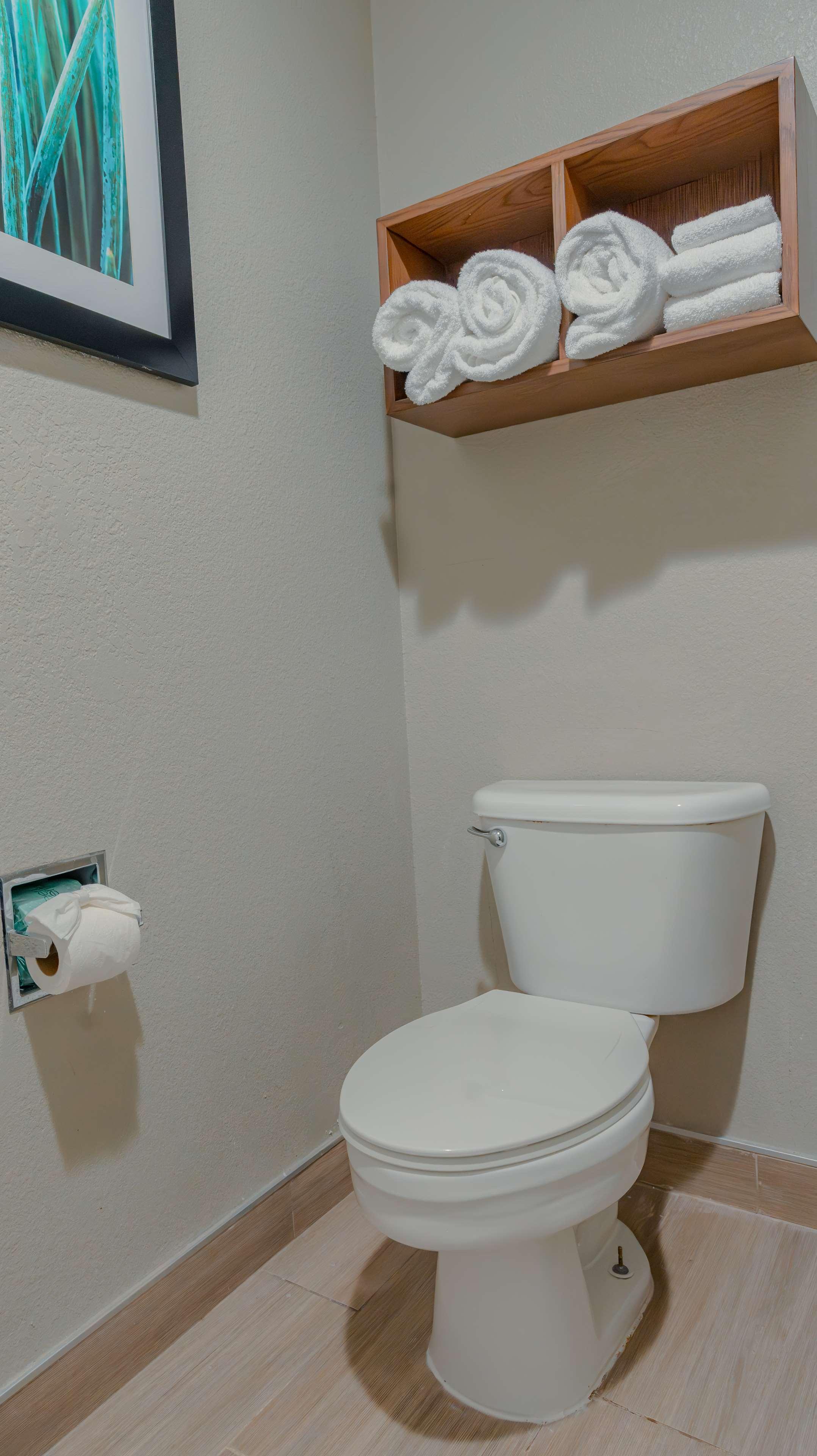 Suite Two Bedrooms Two Bathrooms