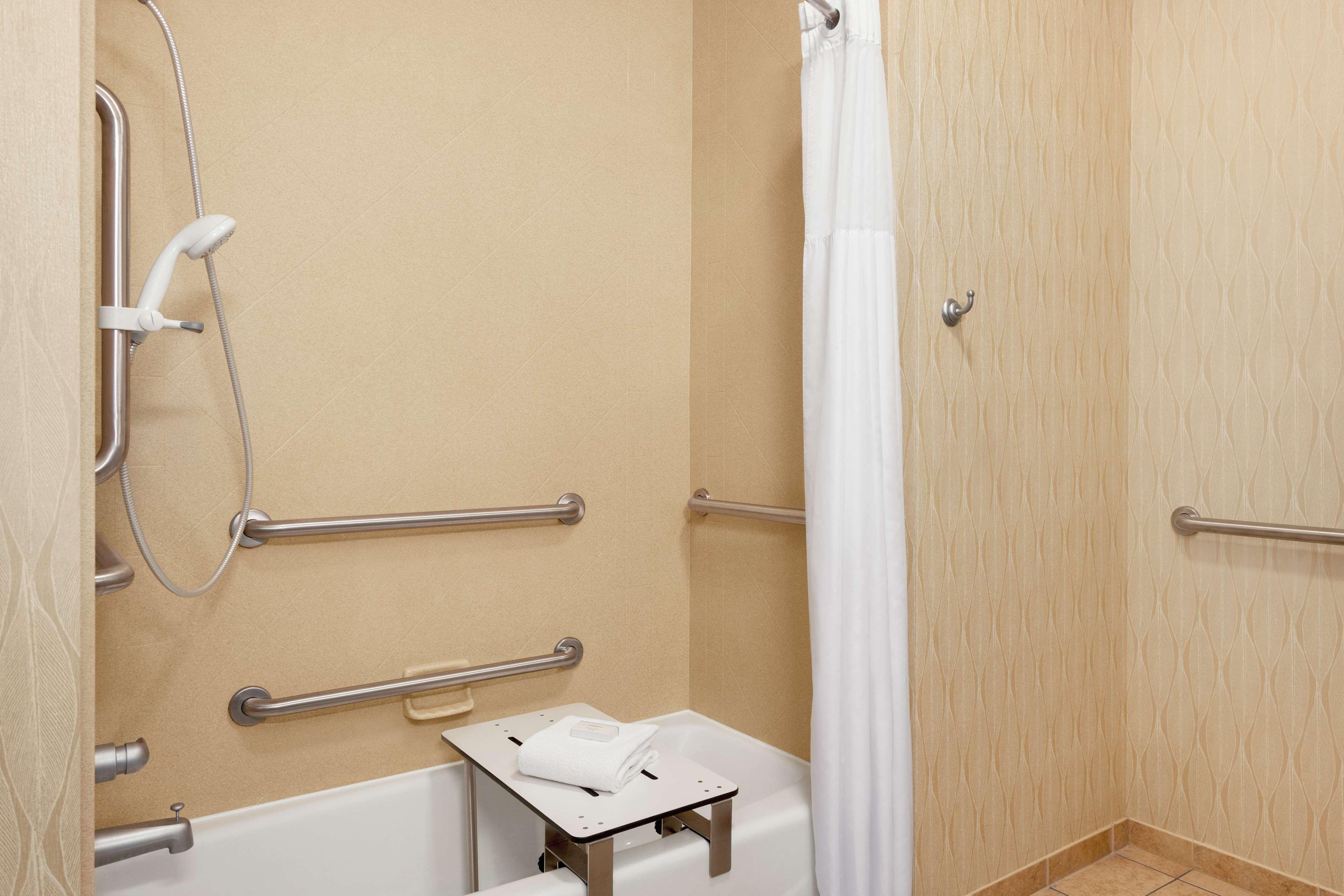 Double Two Queen Beds Non Smoking