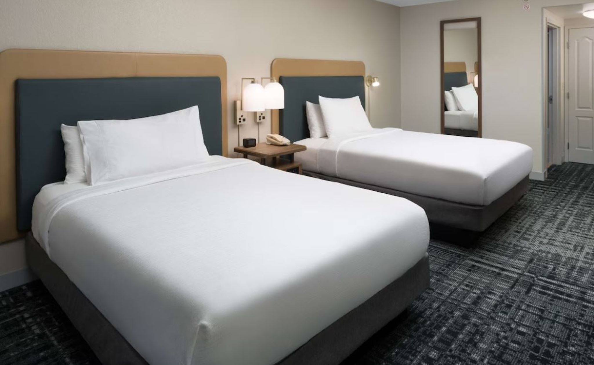 Suite Two Queen Beds One Bedroom