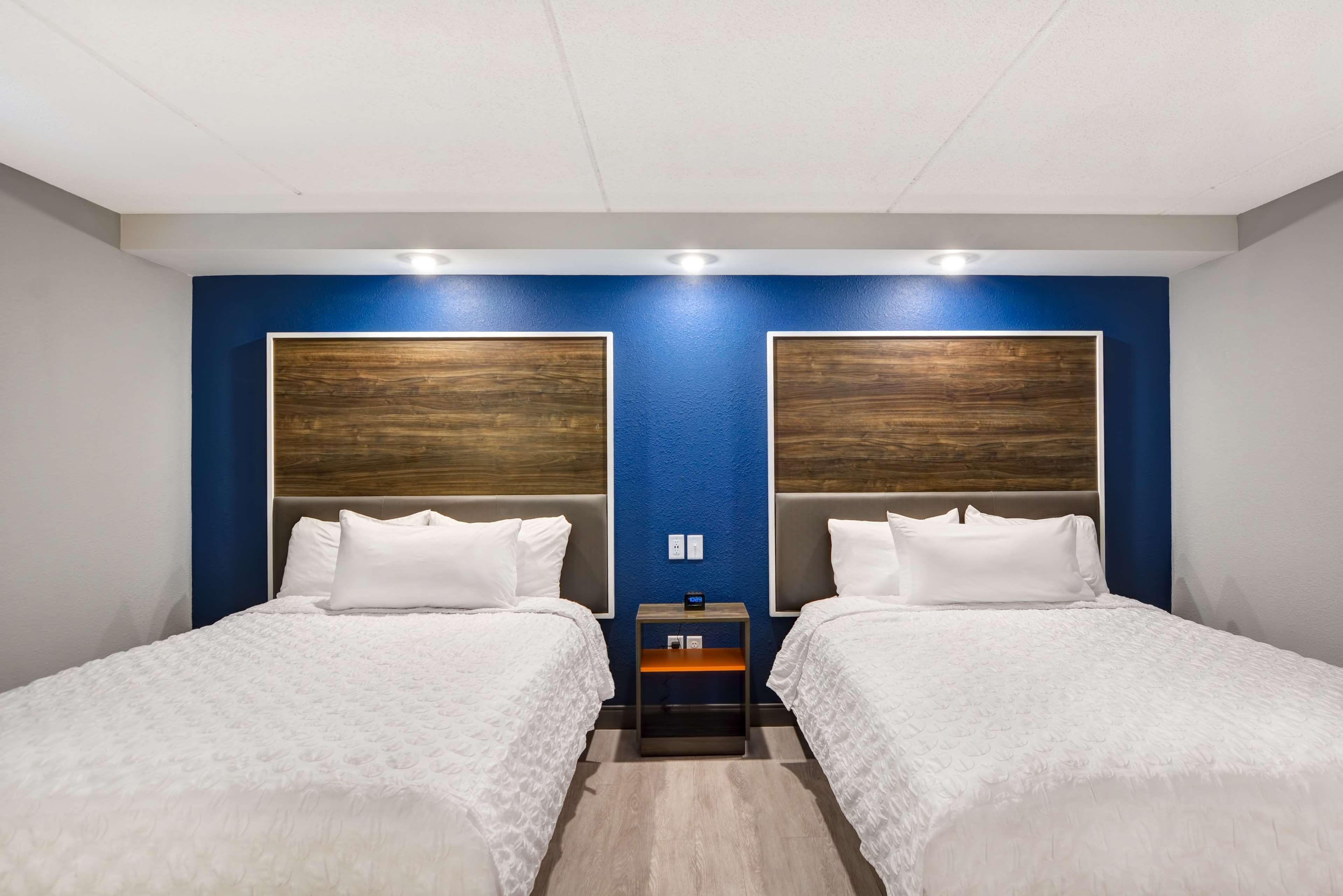 Double Two Queen Beds