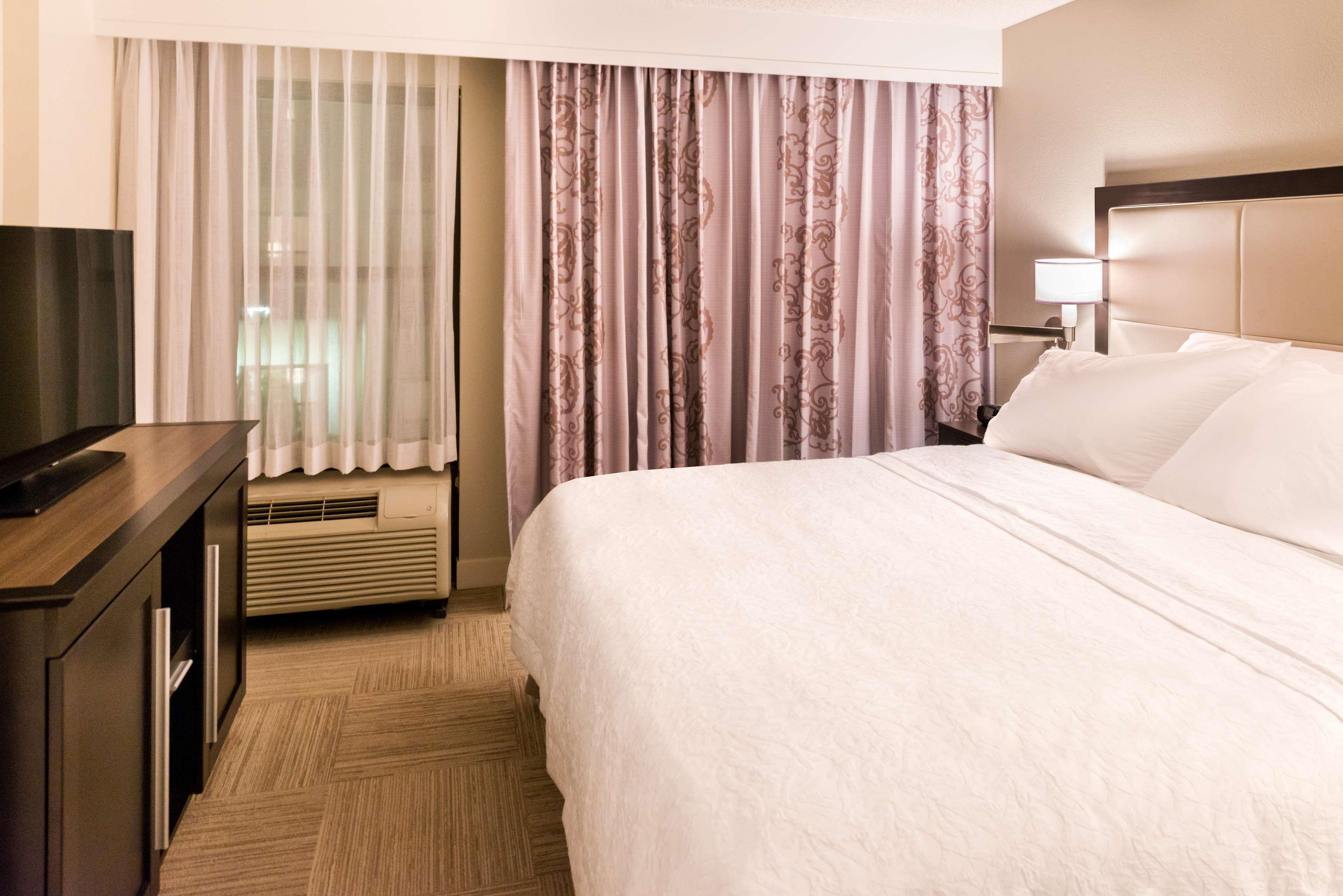 Room King Bed Non Smoking