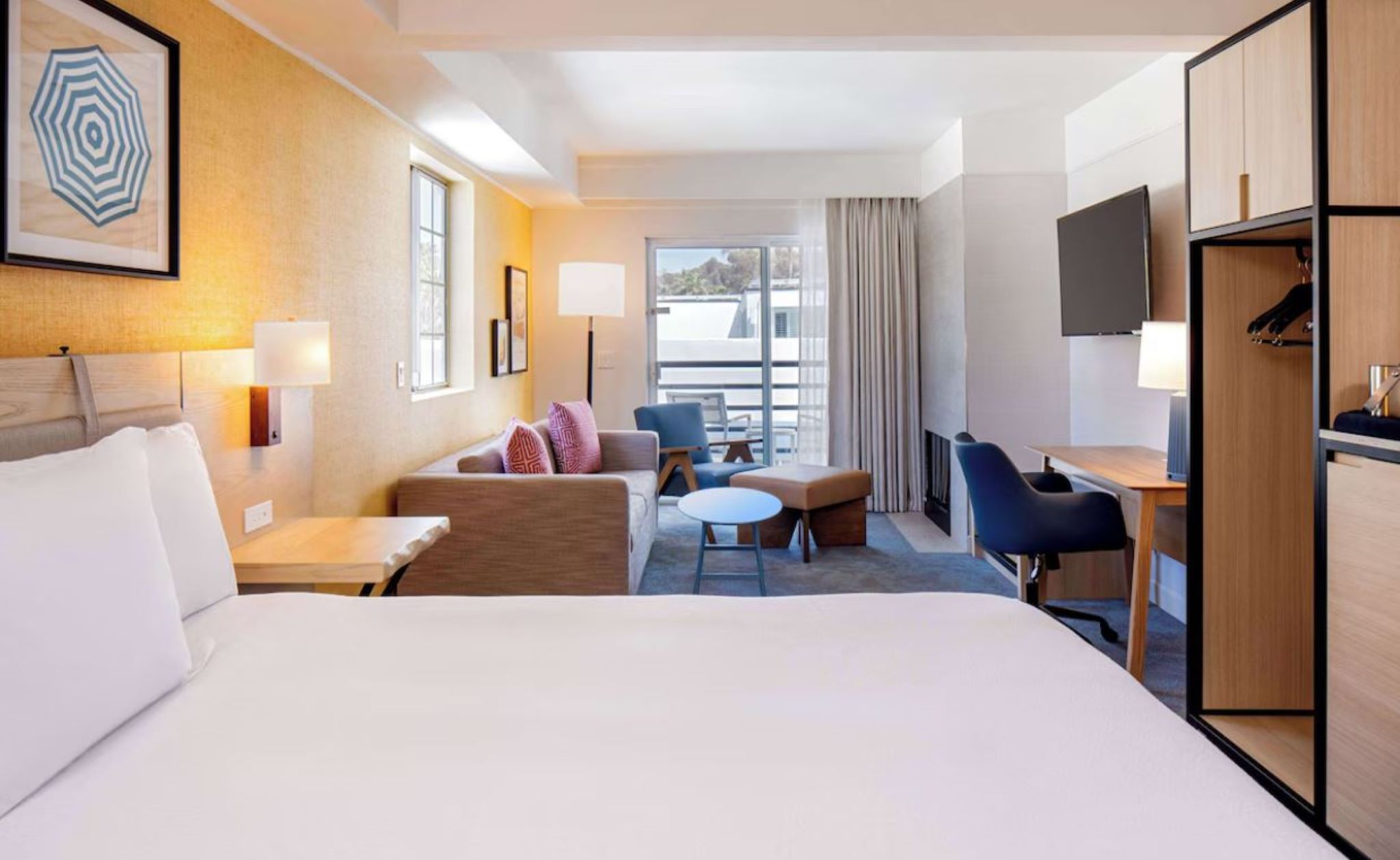 Double Partial Ocean View King Bed