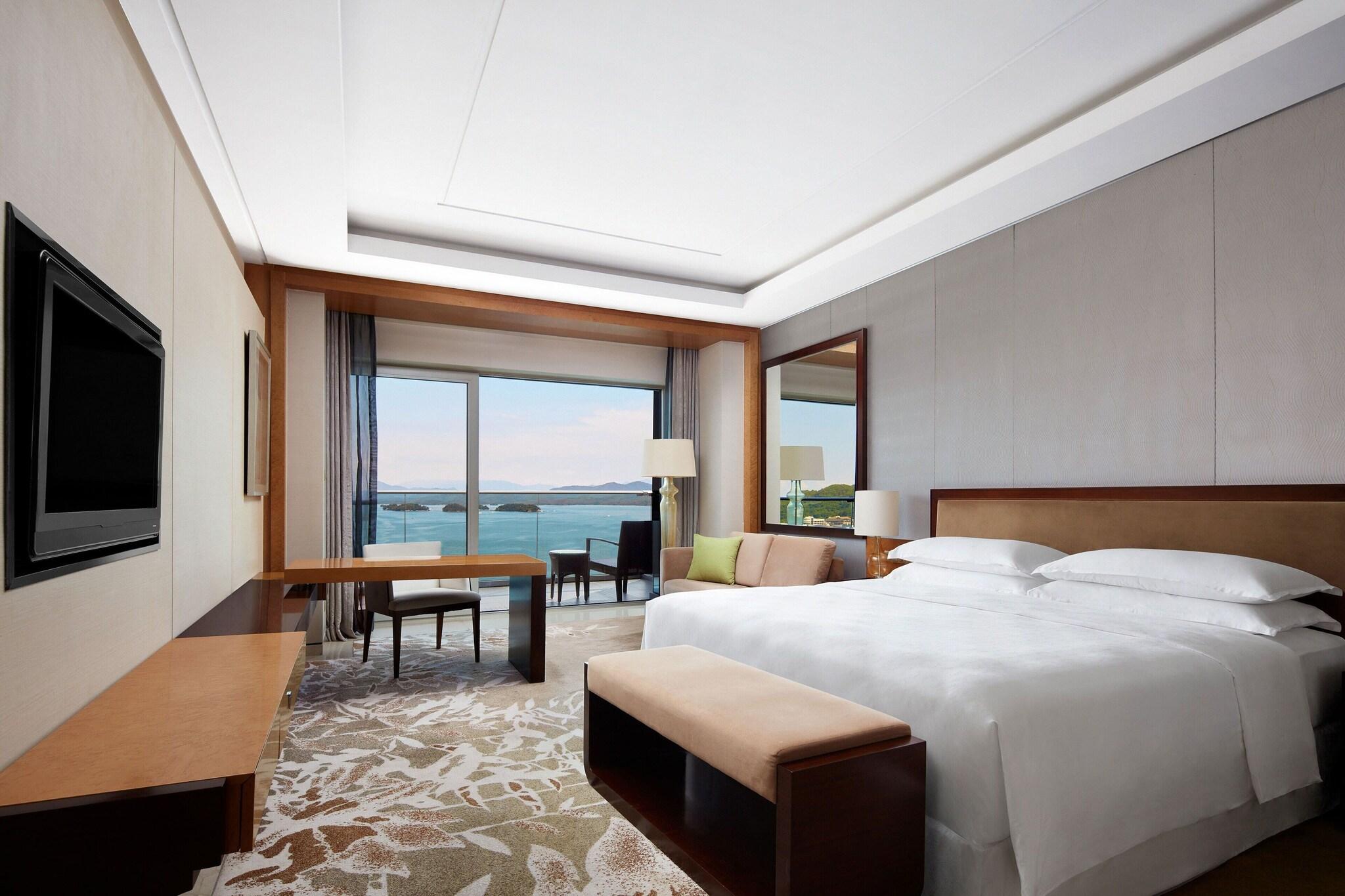 Double Club with Views