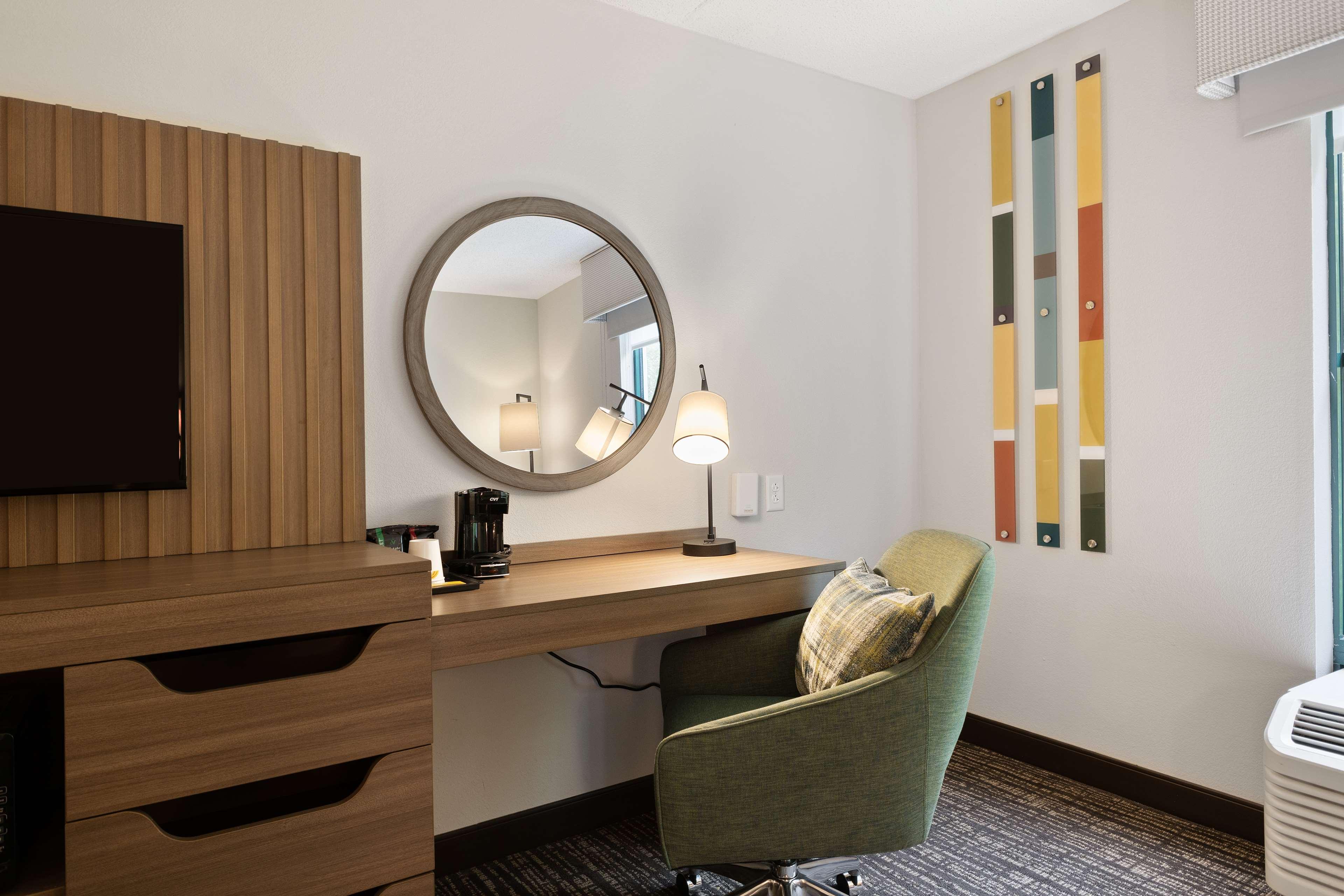 Studio King Size Bed