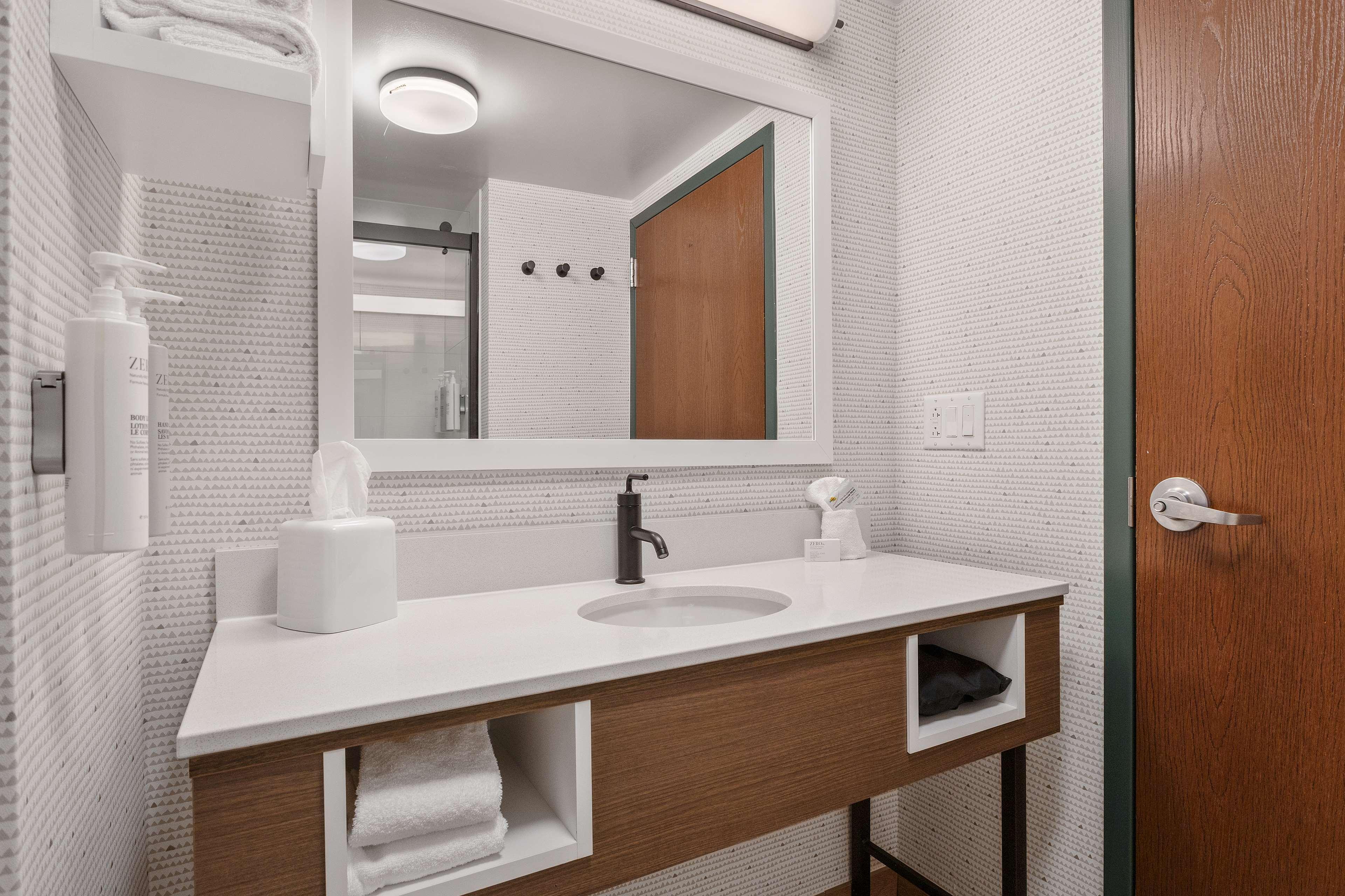 Studio King Size Bed