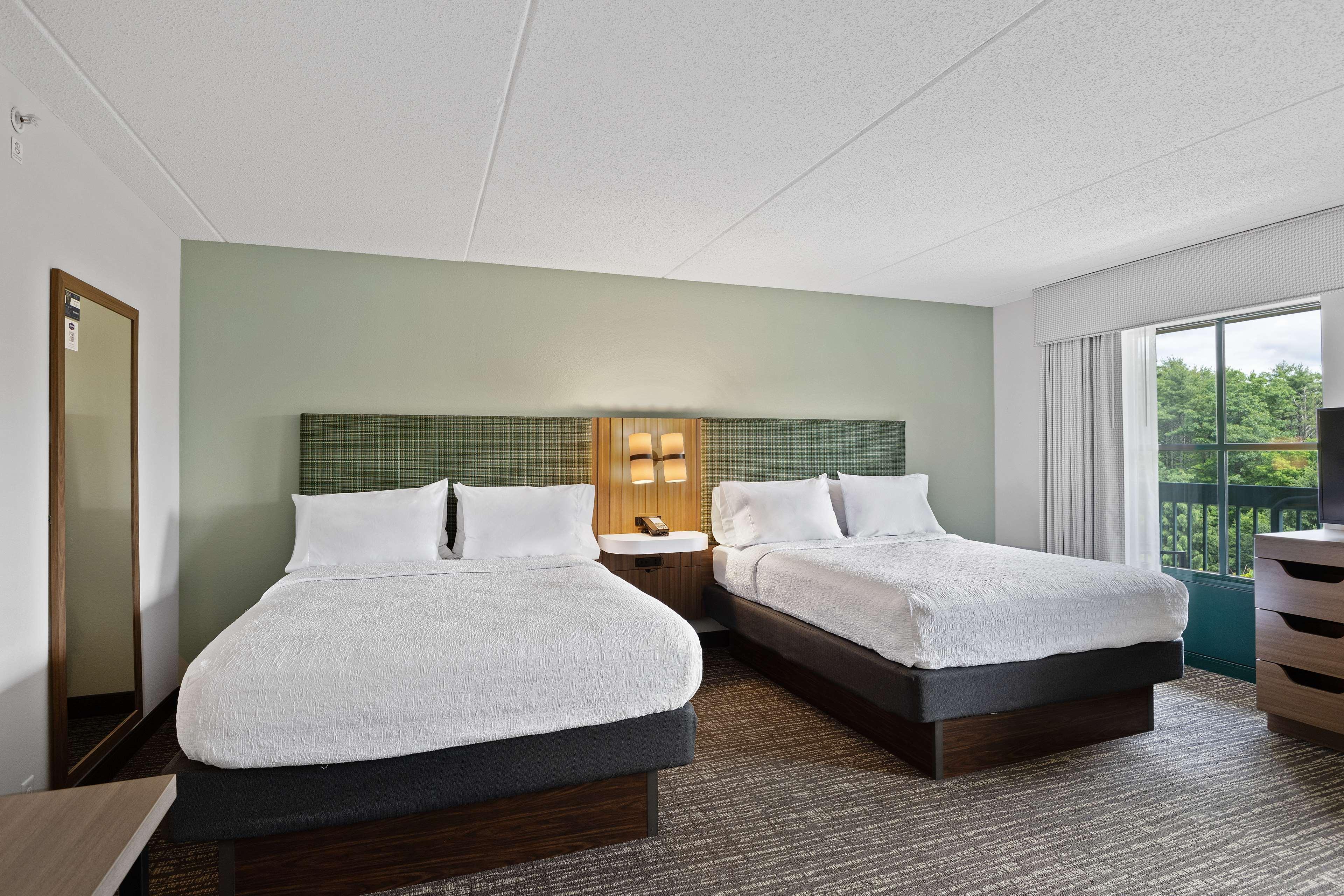 Suite Two Queen Beds