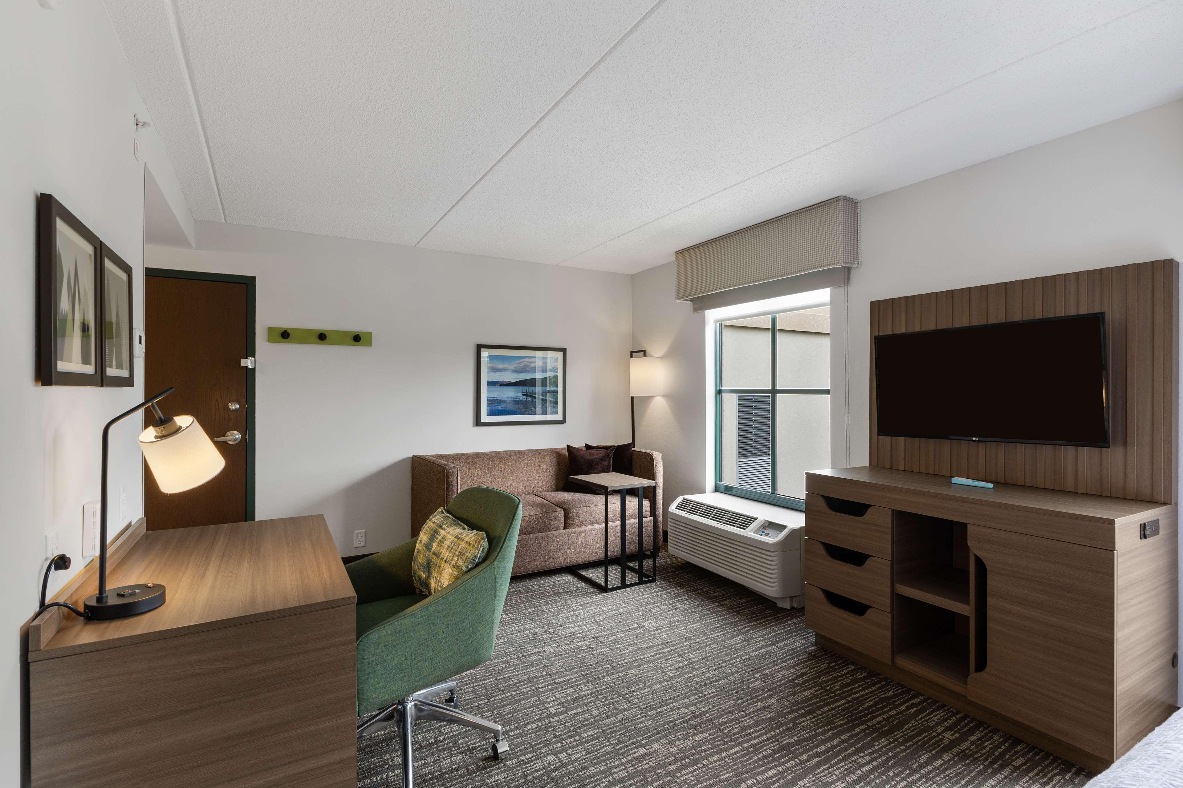 Studio King Size Bed