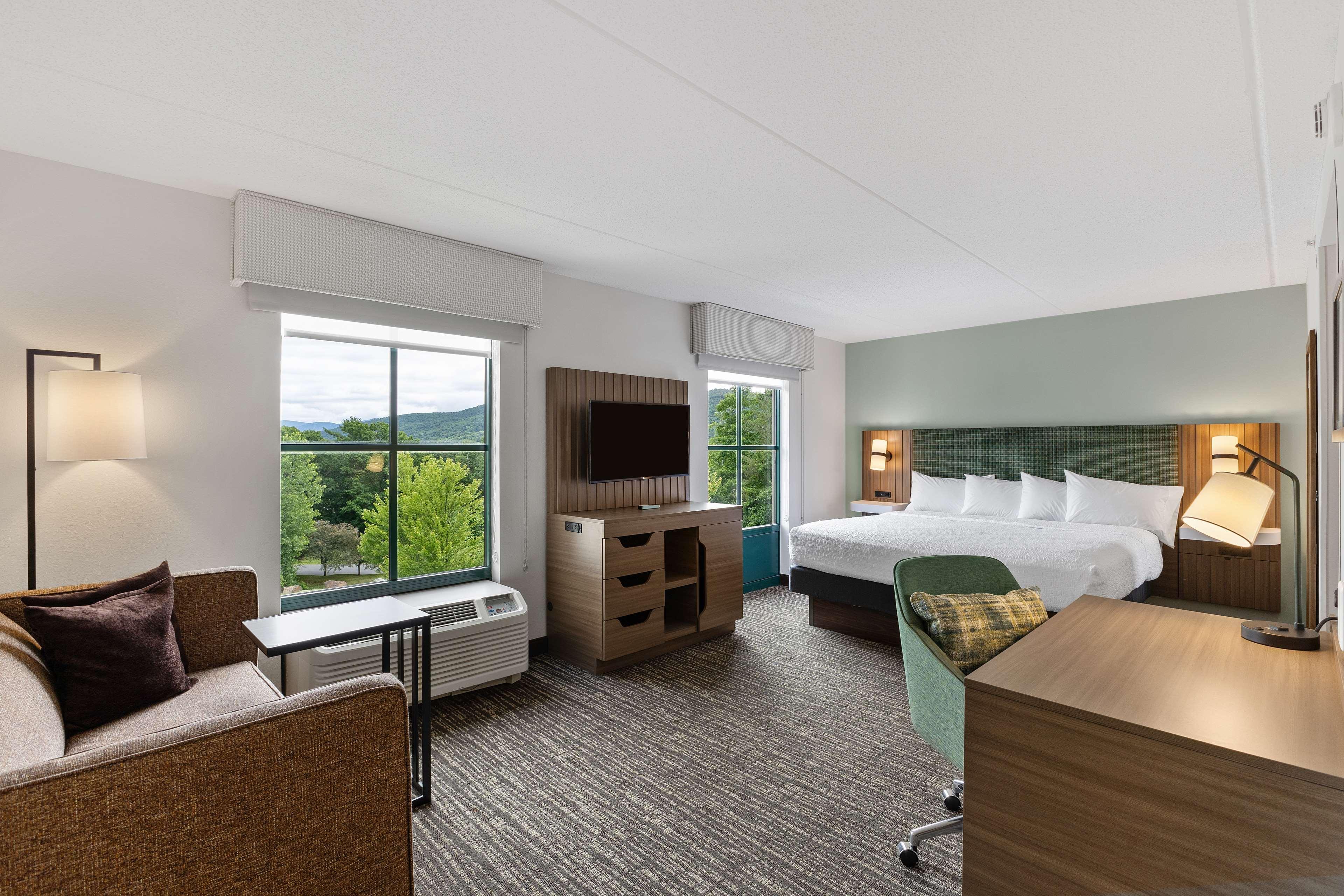 Studio King Size Bed